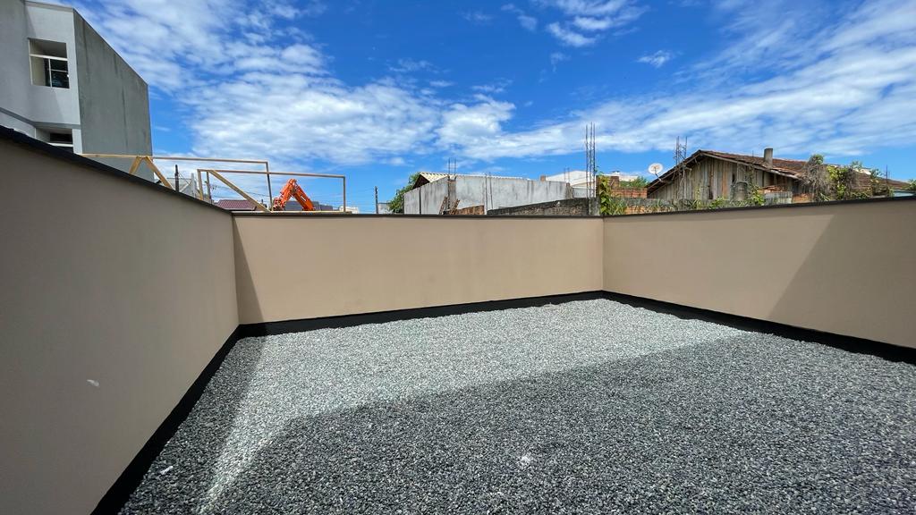 Casa Nova com Design Moderno, próximo ao Centro de Barra Velha!
