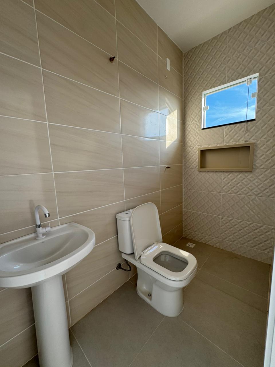 Sobrado NOVO com 02 suítes e piscina em Itajuba - EXCELENTE OPORTUNIDADE!