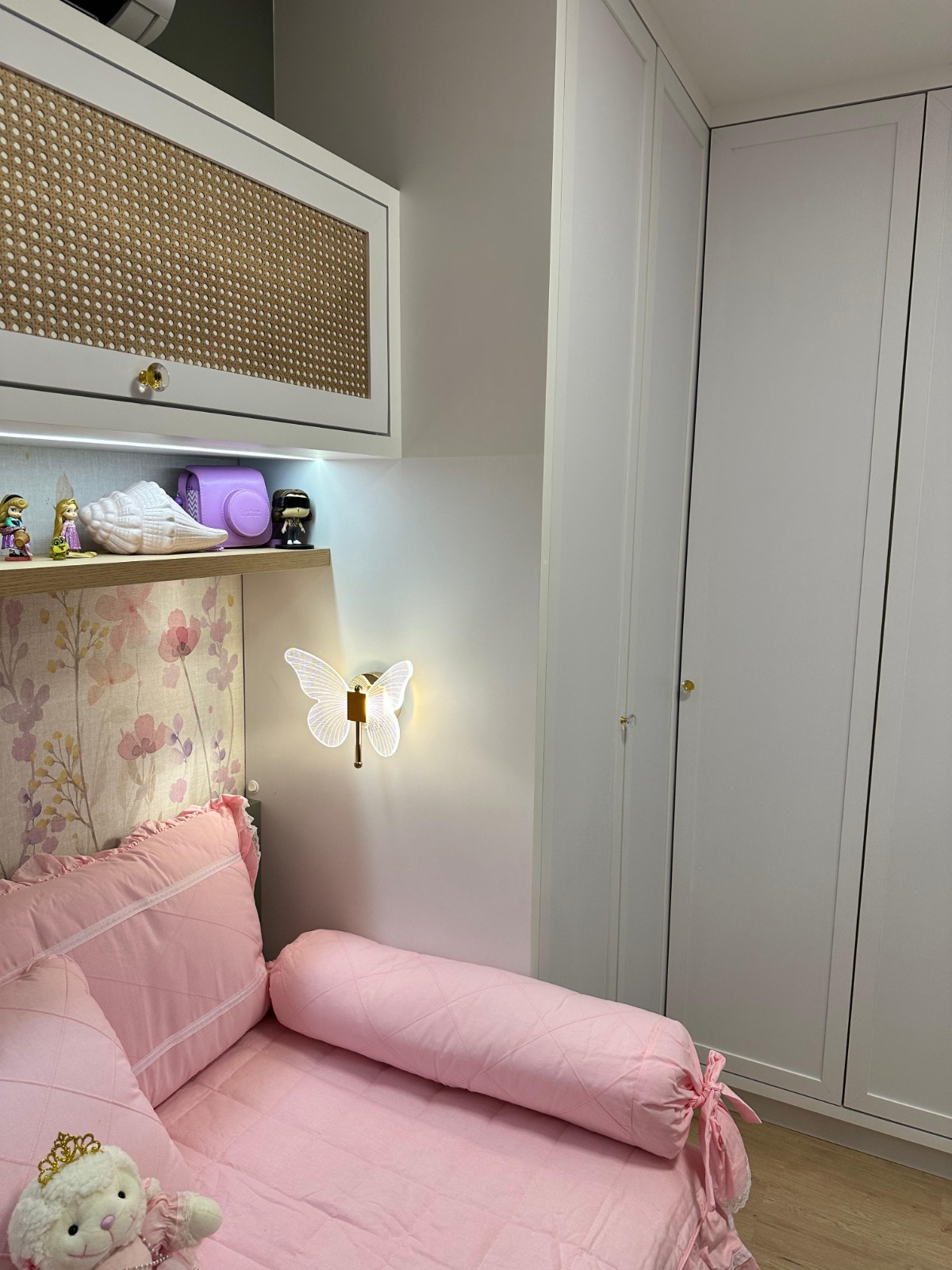 Apartamento finamente mobiliado no centro de Piçarras - 200 M DO MAR
