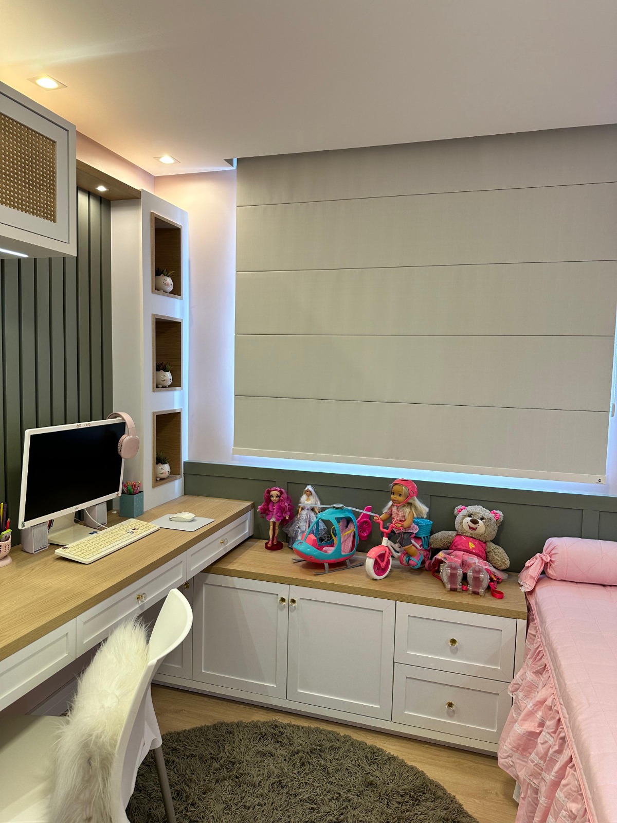 Apartamento finamente mobiliado no centro de Piçarras - 200 M DO MAR