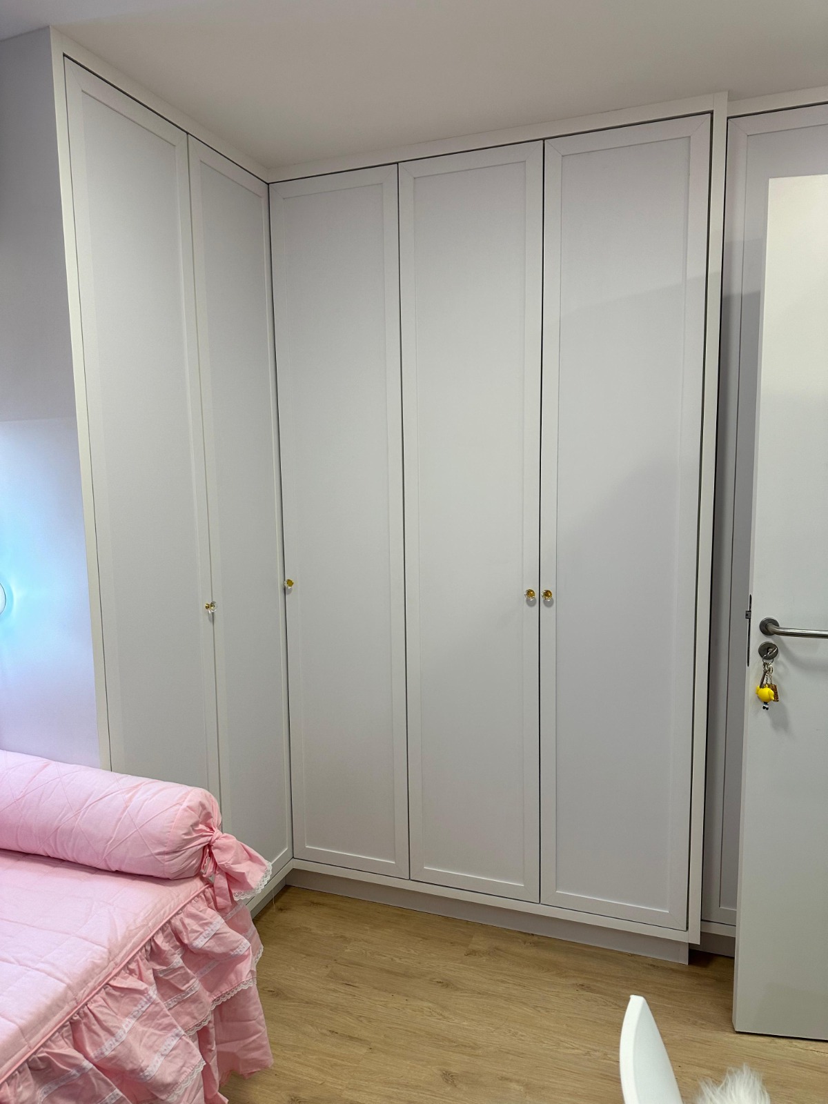 Apartamento finamente mobiliado no centro de Piçarras - 200 M DO MAR