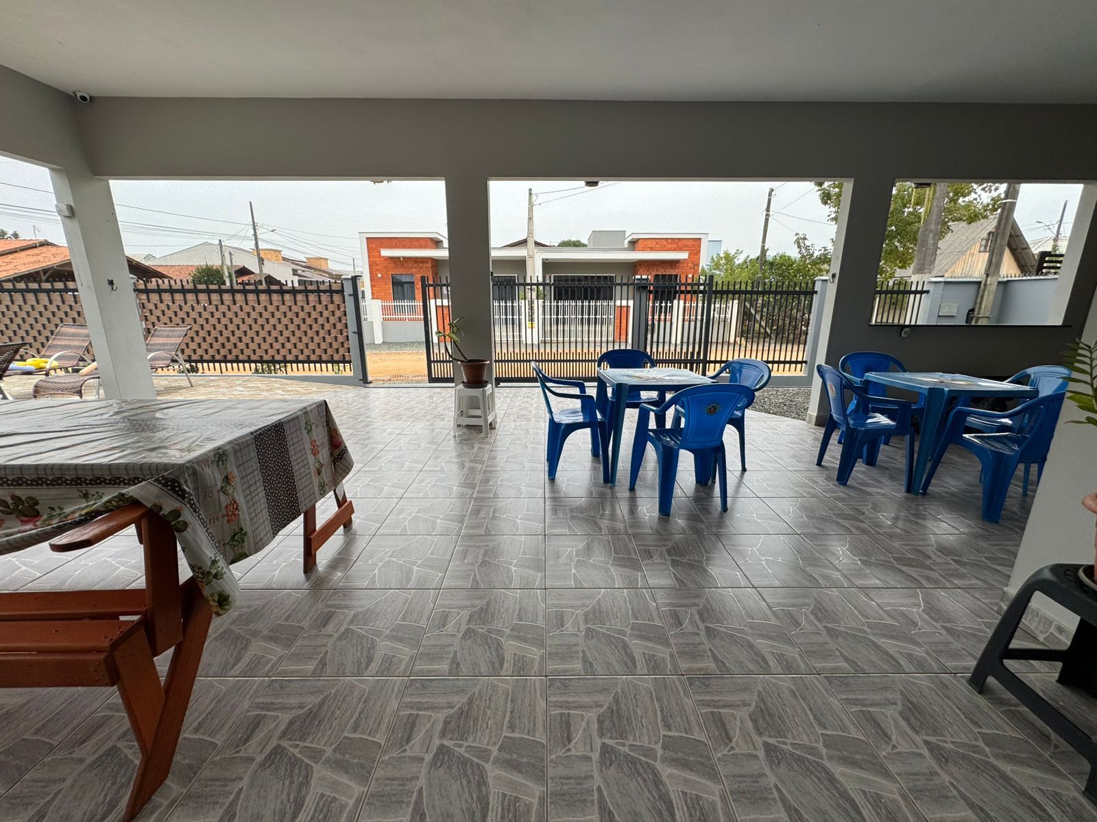 Casa com piscina a 700 m da praia em Itajuba - Averbada