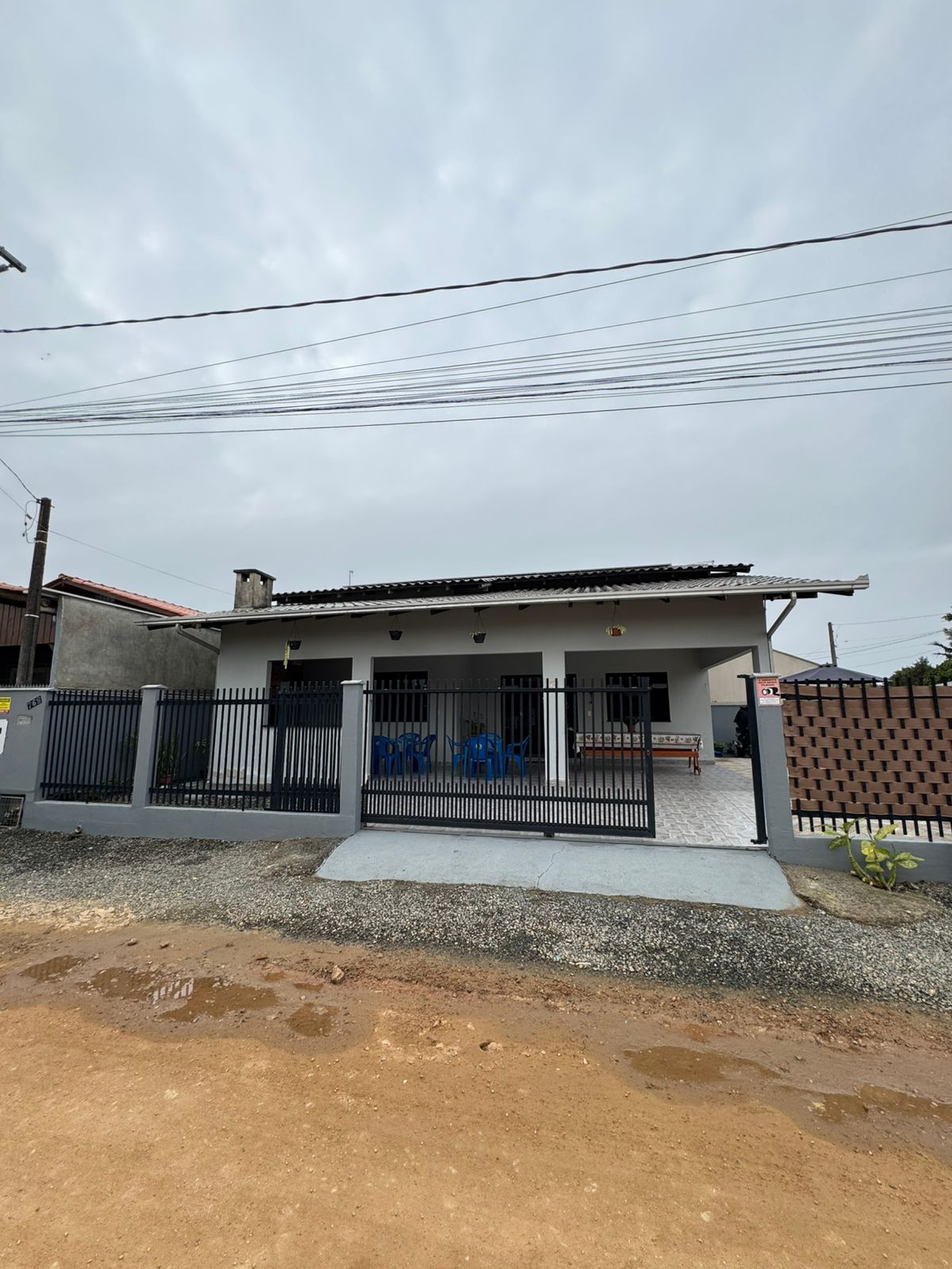 Casa com piscina a 700 m da praia em Itajuba - Averbada