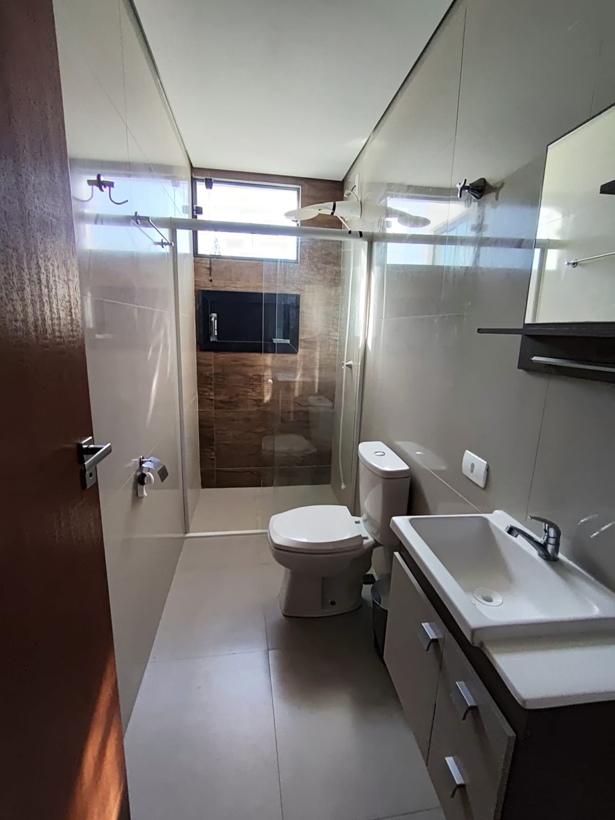 Apartamento mobiliado a 400 metros da praia do Cerro para locação!!