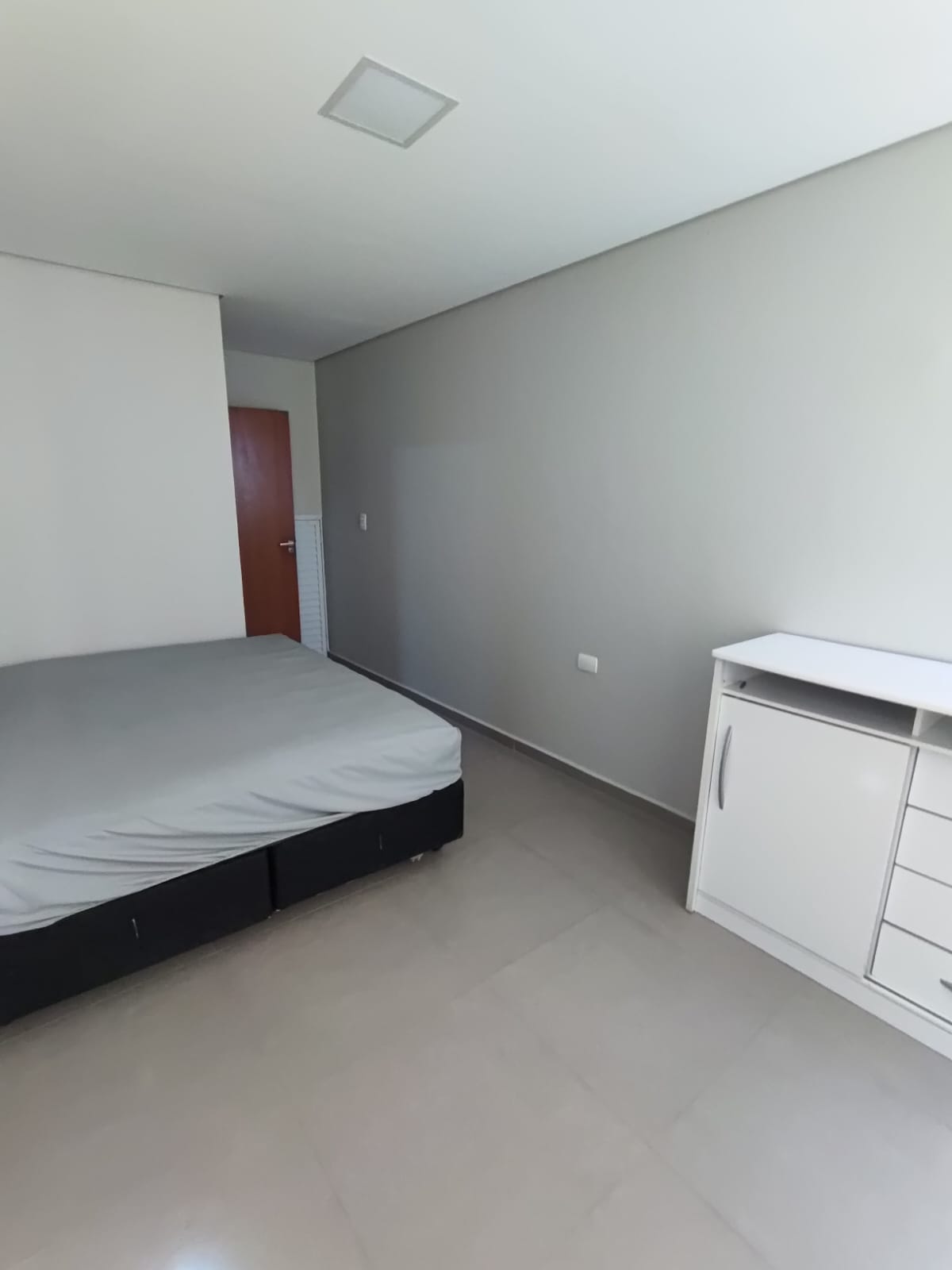 Apartamento mobiliado a 400 metros da praia do Cerro para locação!!