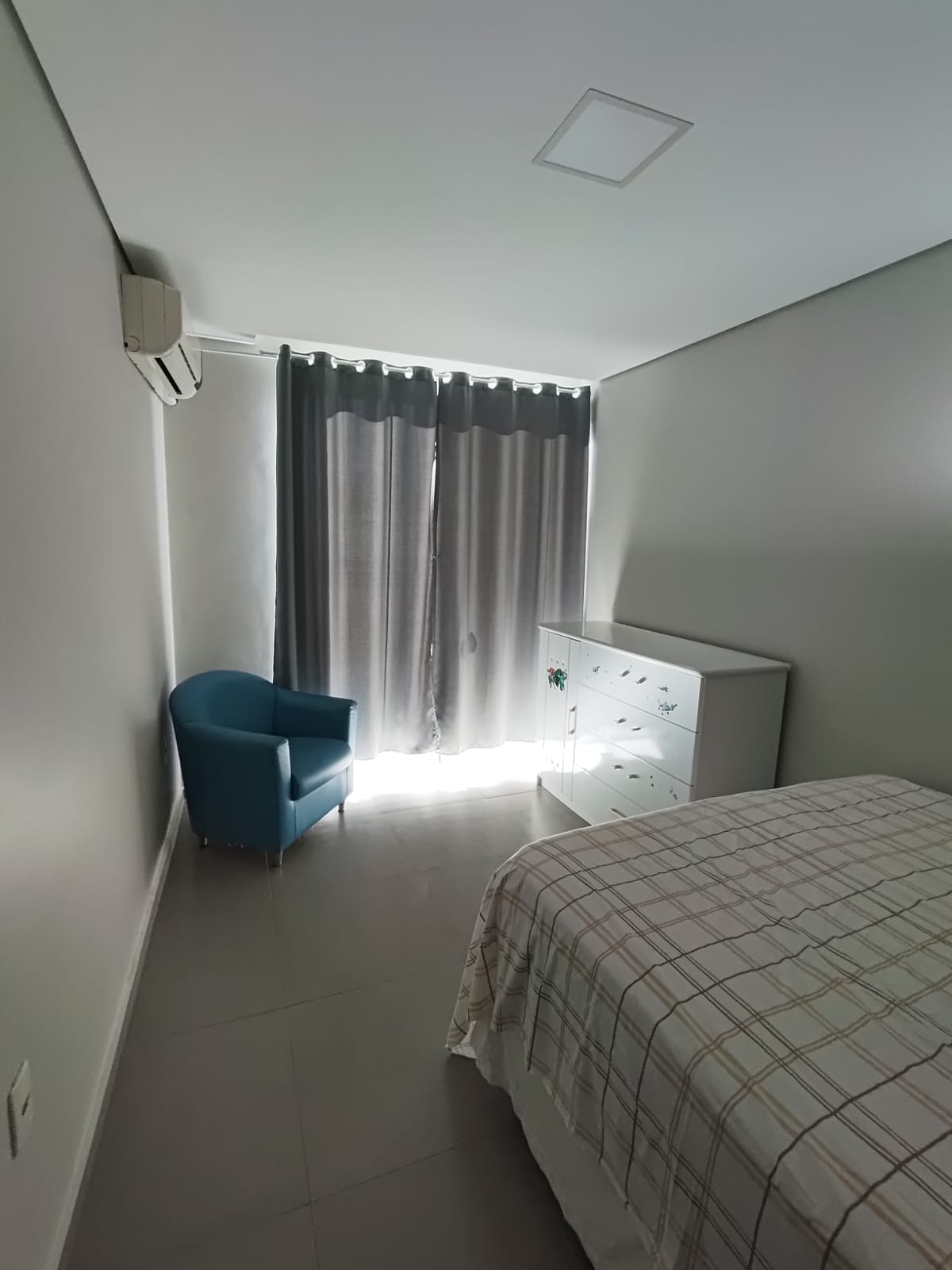 Apartamento mobiliado a 400 metros da praia do Cerro para locação!!