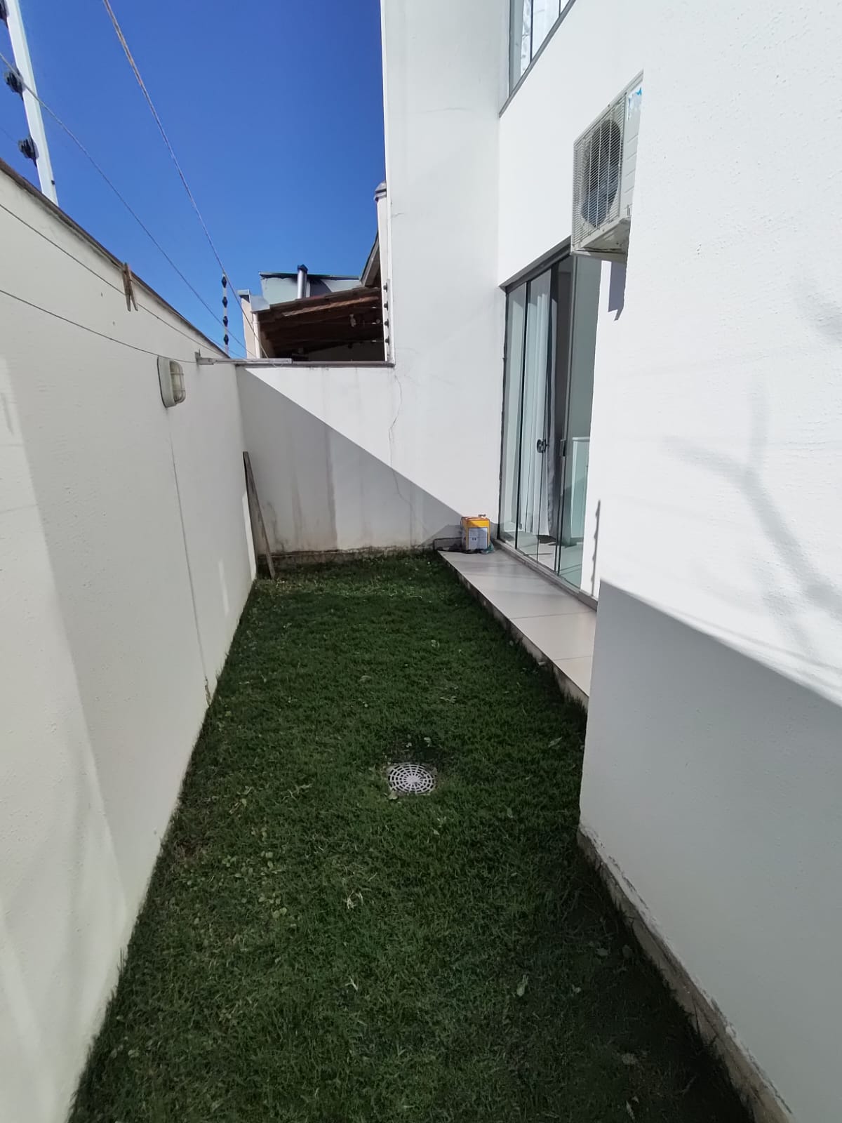 Apartamento mobiliado a 400 metros da praia do Cerro para locação!!