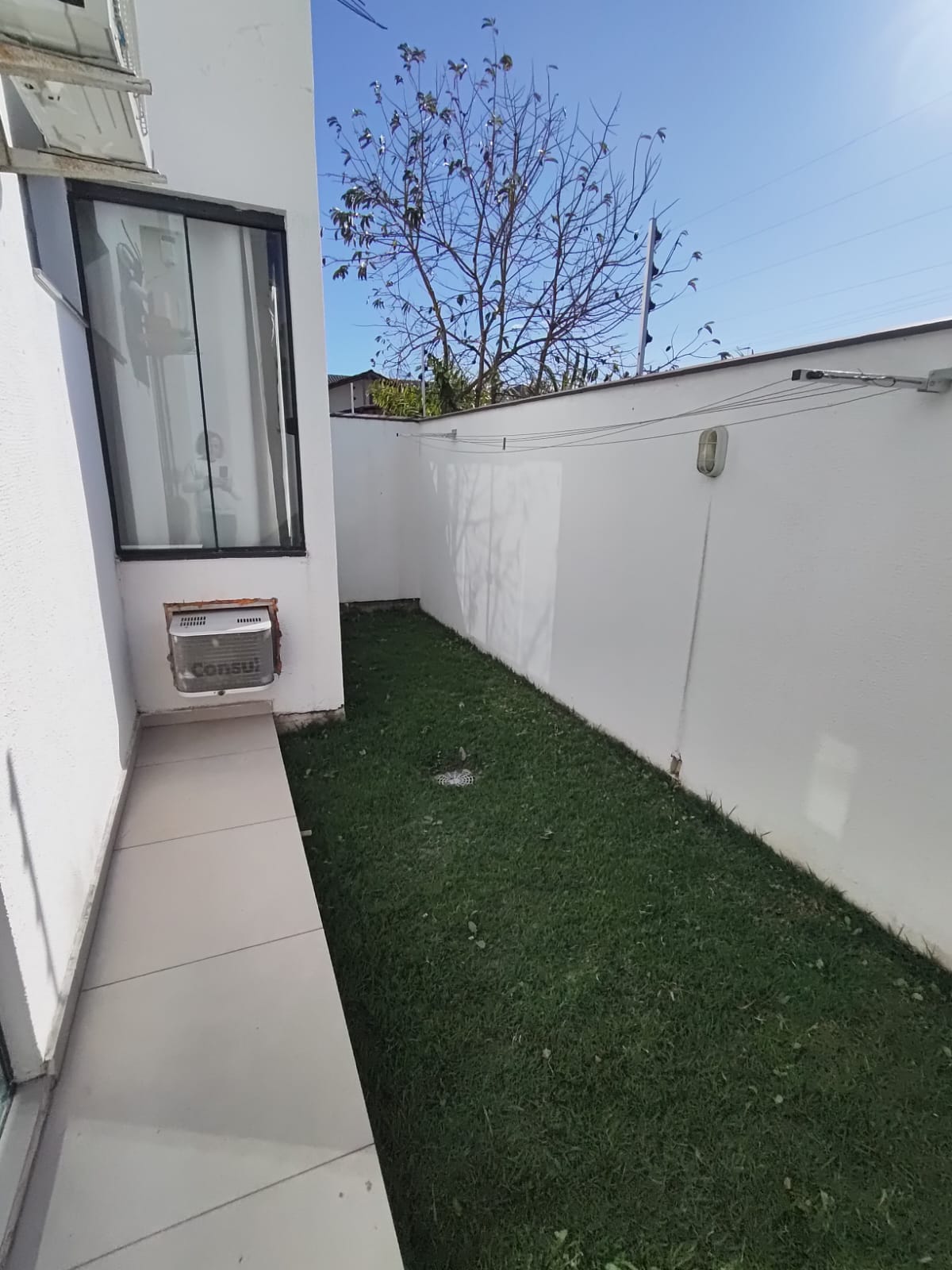 Apartamento mobiliado a 400 metros da praia do Cerro para locação!!