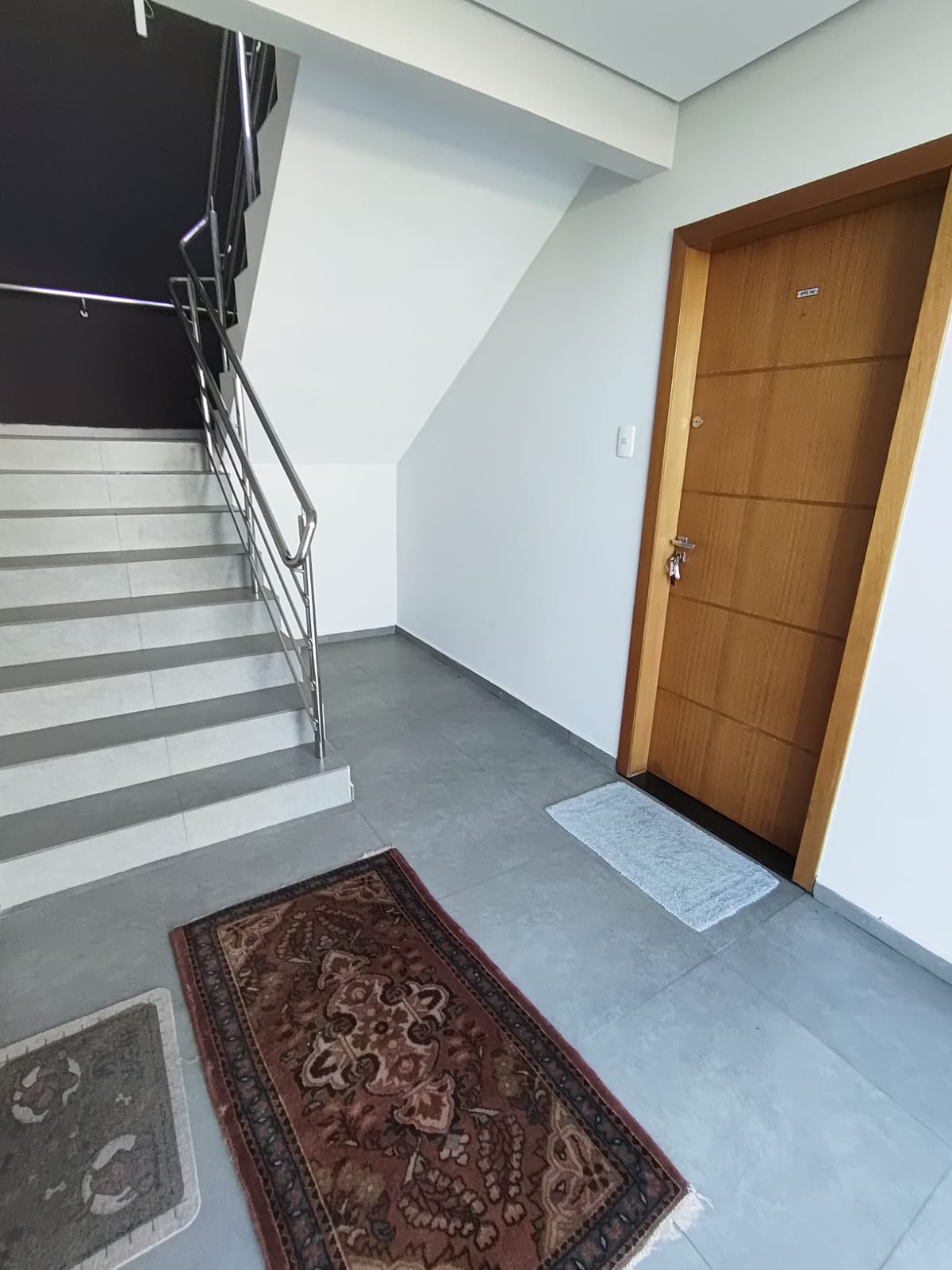 Apartamento mobiliado a 400 metros da praia do Cerro para locação!!