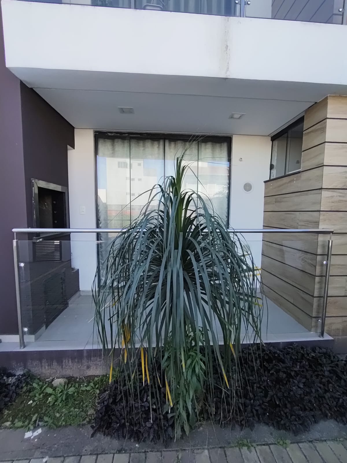 Apartamento mobiliado a 400 metros da praia do Cerro para locação!!