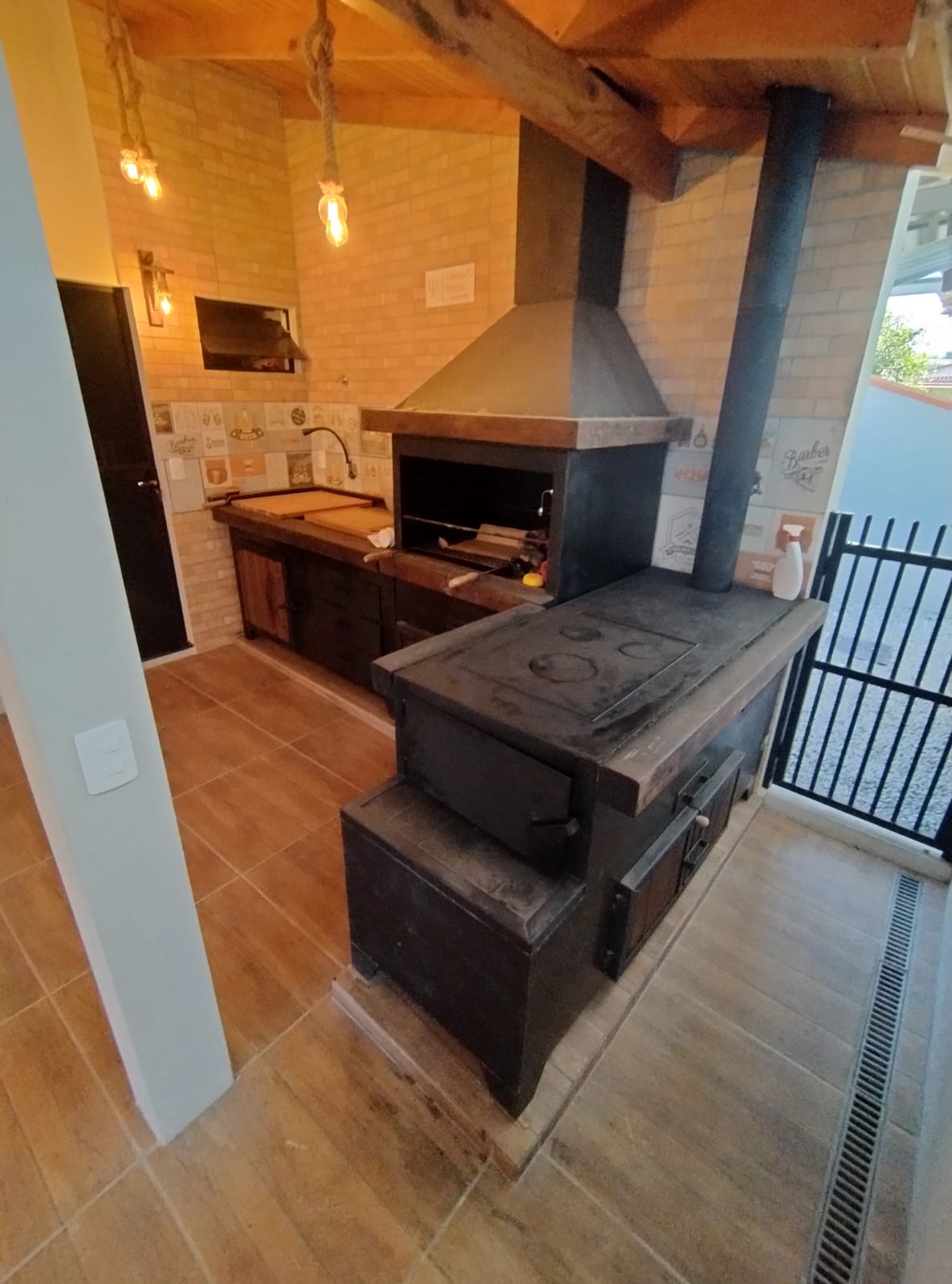 Casa grande com amplo terreno - Itajuba