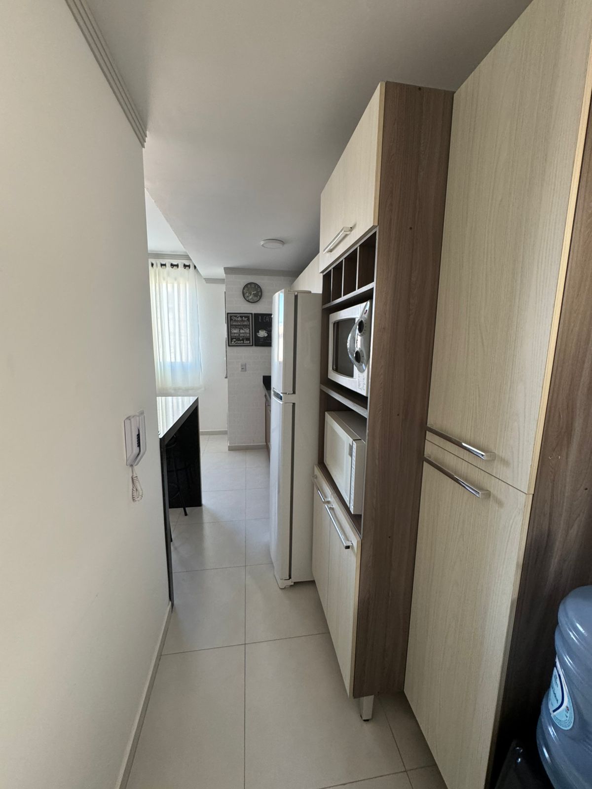 Apartamento mobiliado e decorado a 550m da Praia do Cerro para Locação