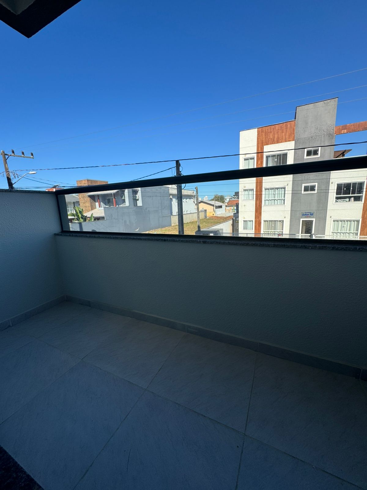 Apartamento mobiliado e decorado a 550m da Praia do Cerro
