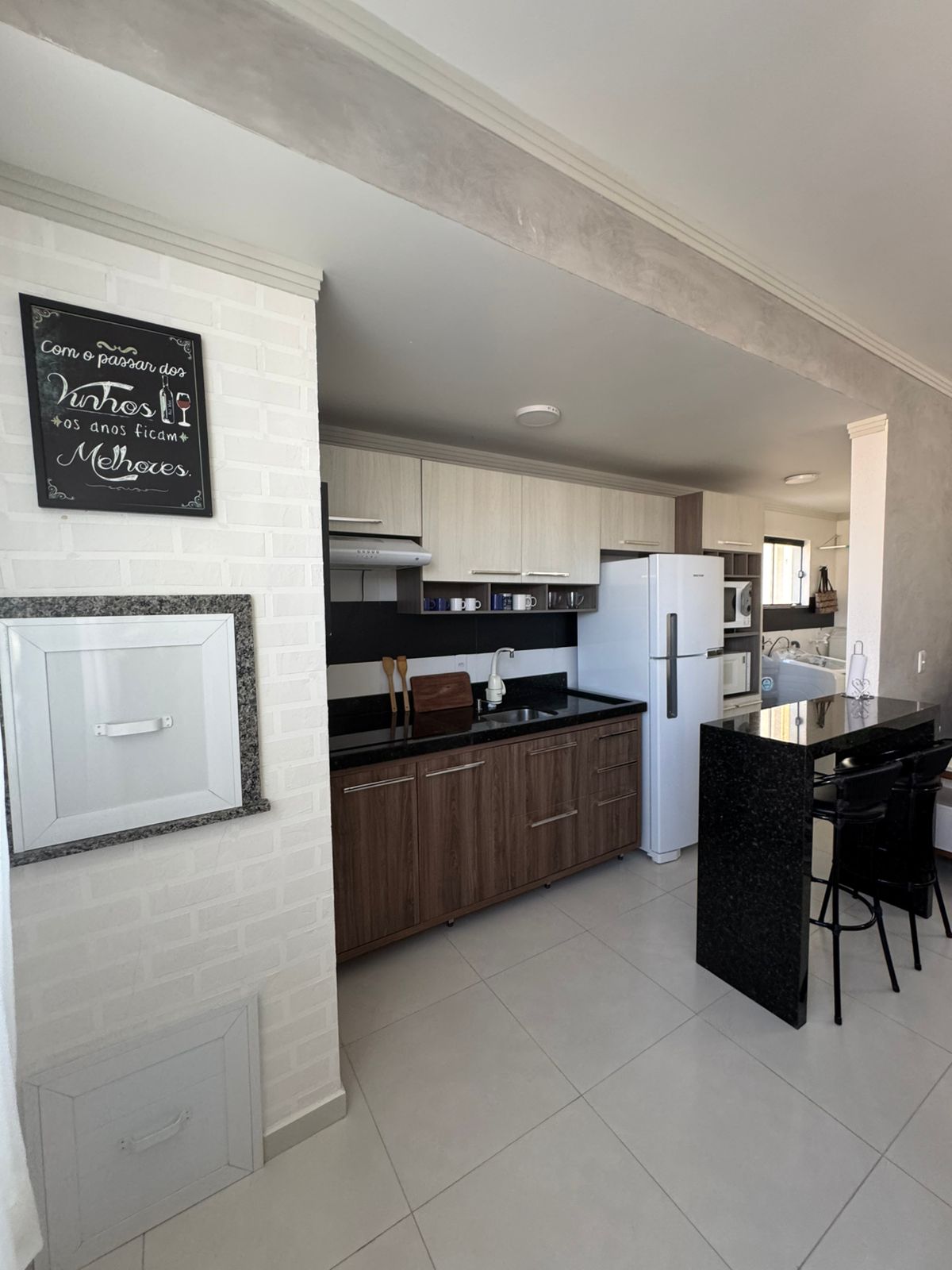 Apartamento mobiliado e decorado a 550m da Praia do Cerro