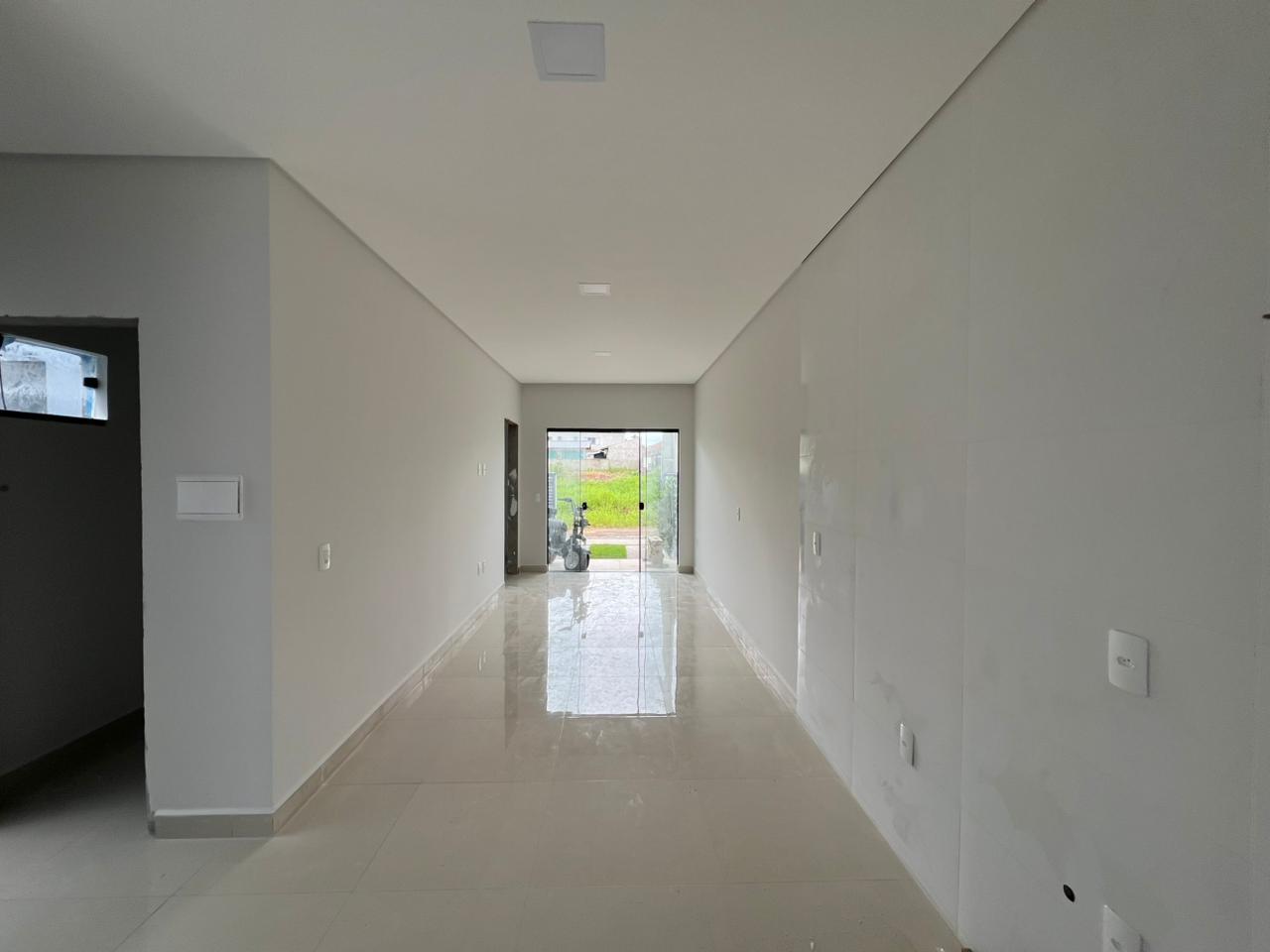 Casa espaçosa com 2 dormitórios em Itajuba - Rua Pavimentada!