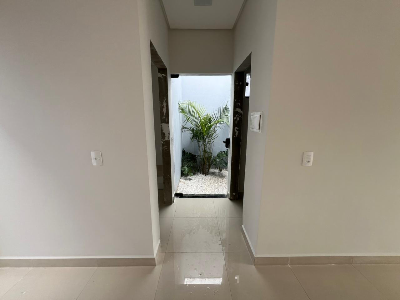 Casa espaçosa com 2 dormitórios em Itajuba - Rua Pavimentada!