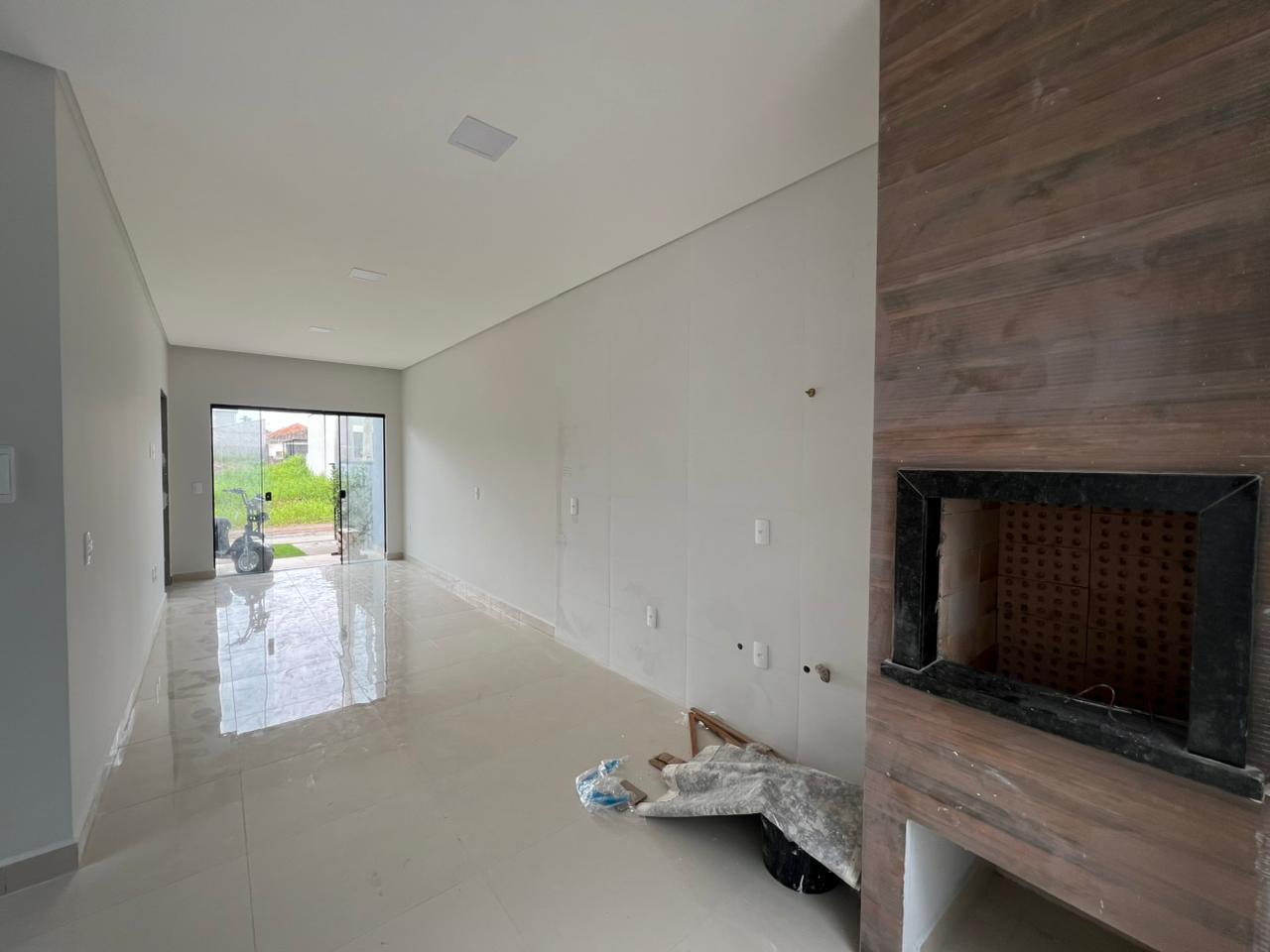 Casa espaçosa com 2 dormitórios em Itajuba - Rua Pavimentada!