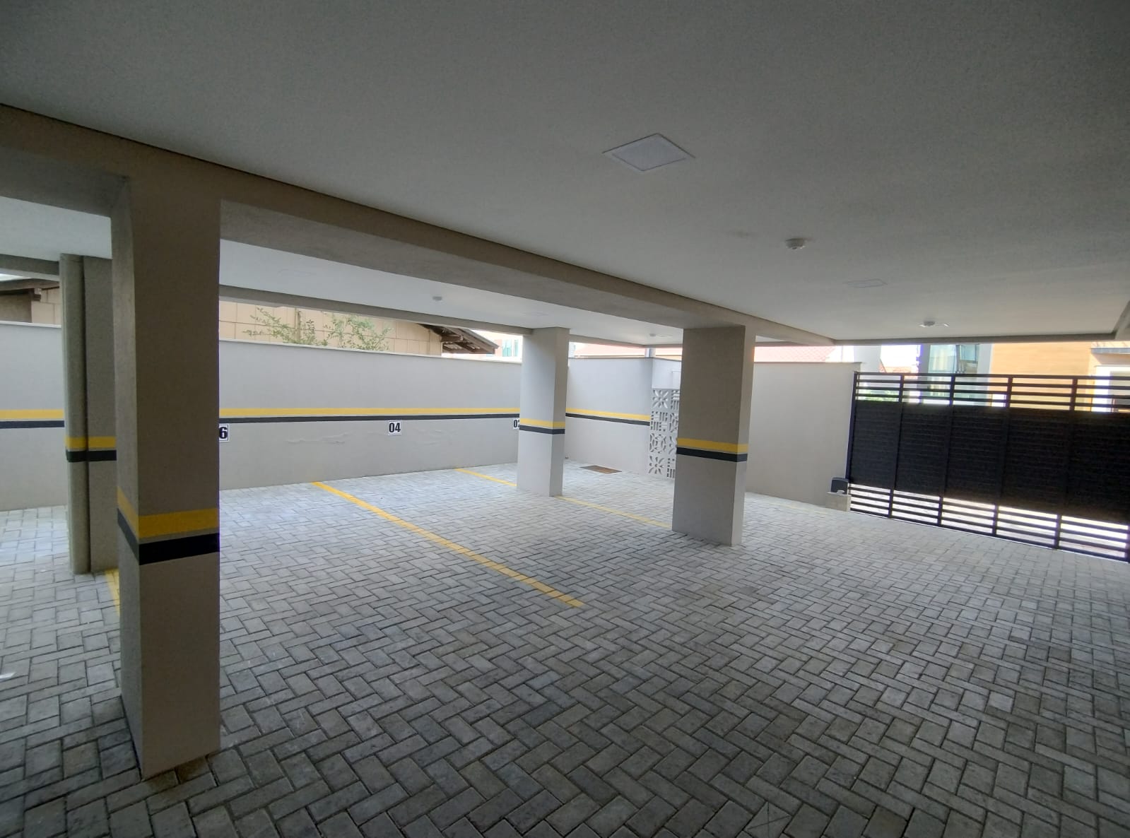 APARTAMENTO QUADRA MAR EM BARRRA VELHA, 100 M DO MAR! - ÚLTIMA UNIDADE