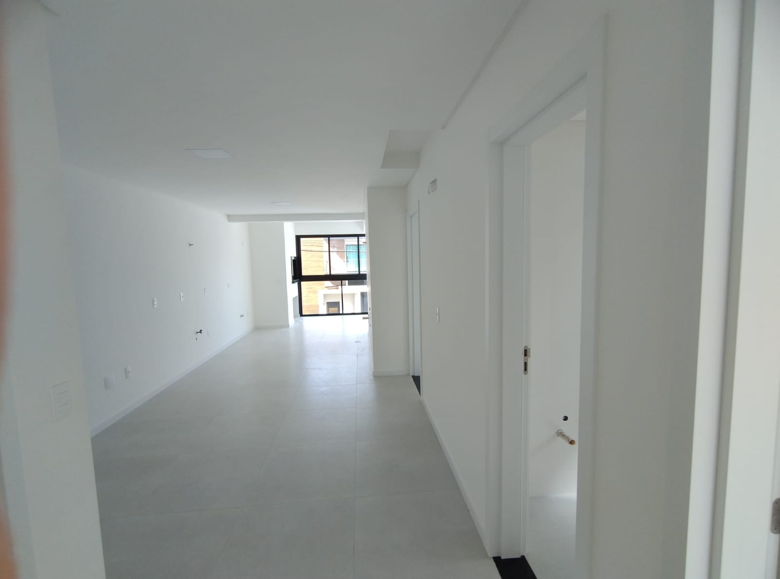 APARTAMENTO QUADRA MAR EM BARRRA VELHA, 100 M DO MAR! - ÚLTIMA UNIDADE