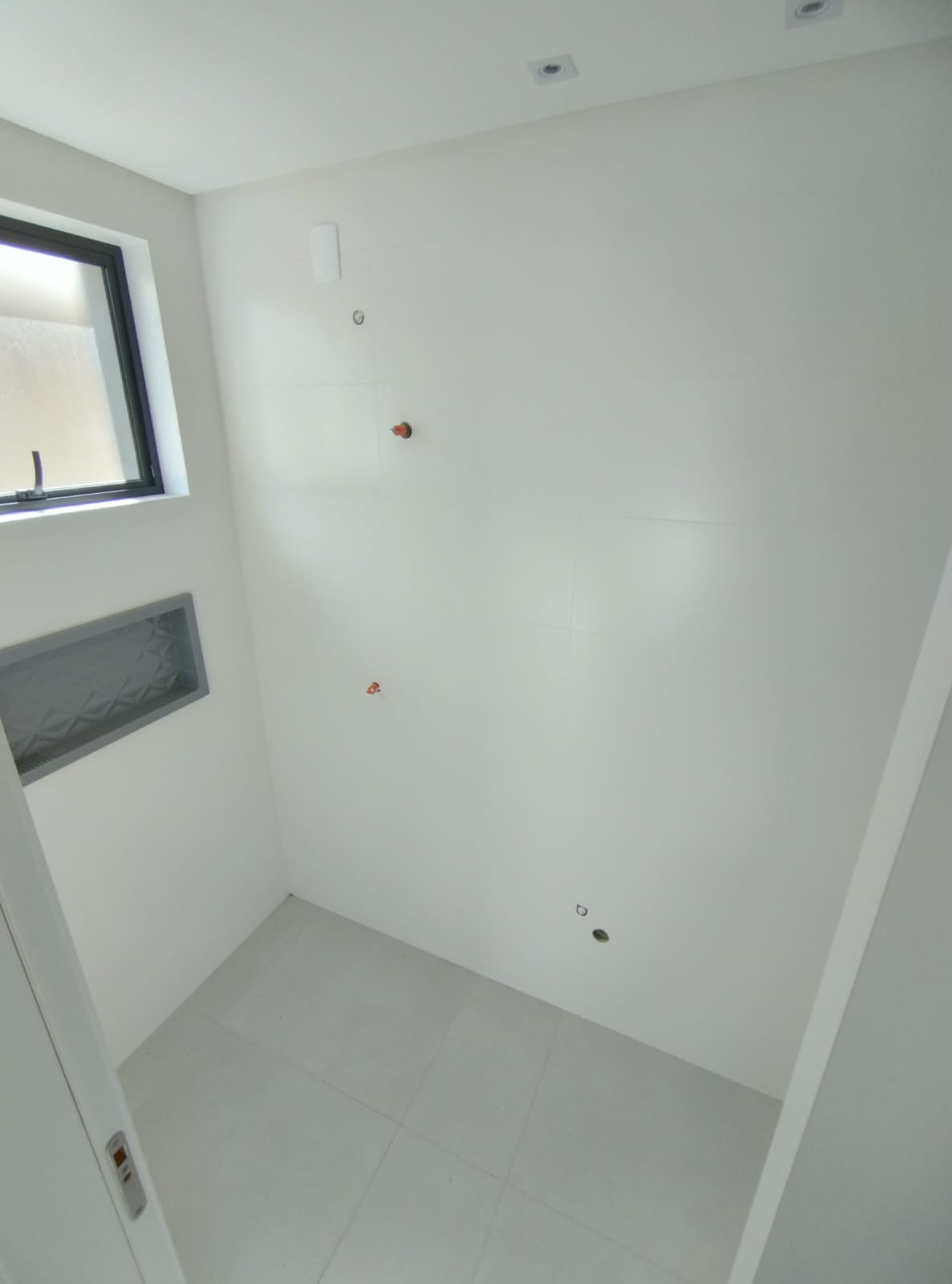 APARTAMENTO QUADRA MAR EM BARRRA VELHA, 100 M DO MAR! - ÚLTIMA UNIDADE