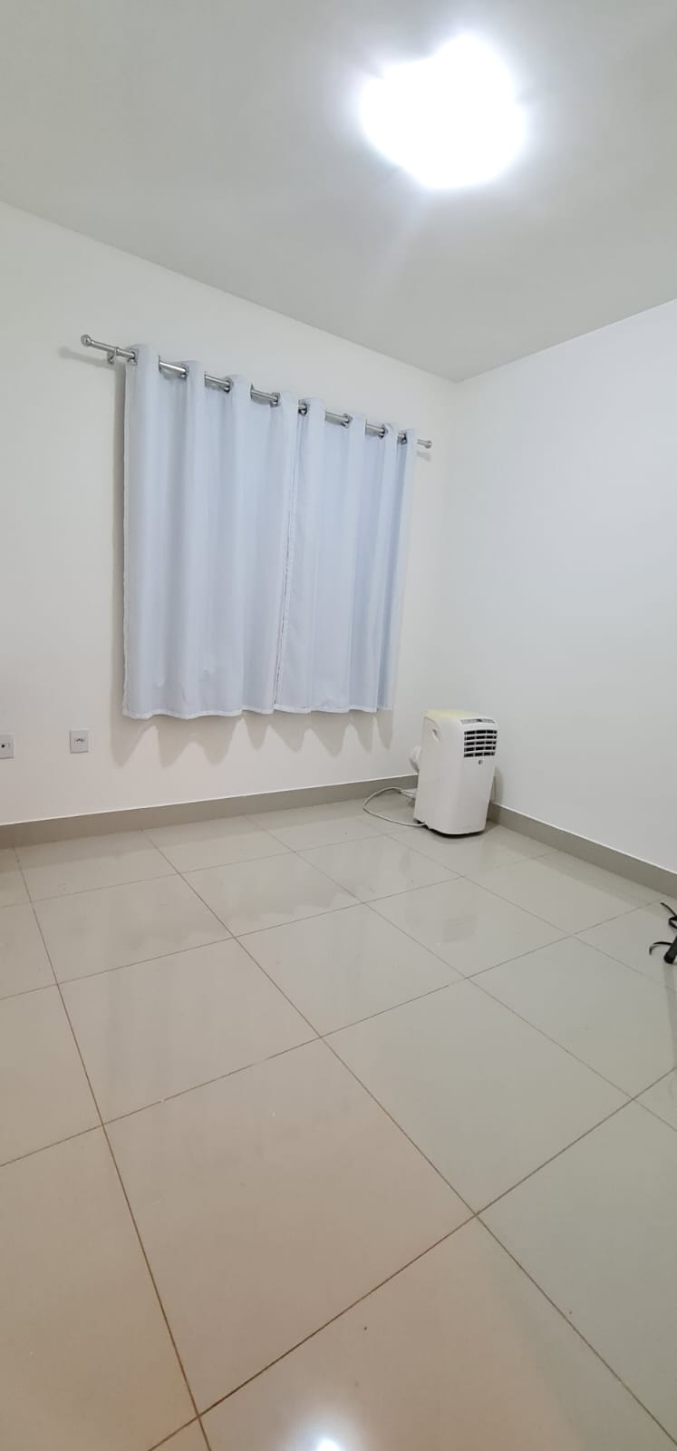 PORCELANATO, ARMÁRIOS E A SUA CHURRASQUEIRA