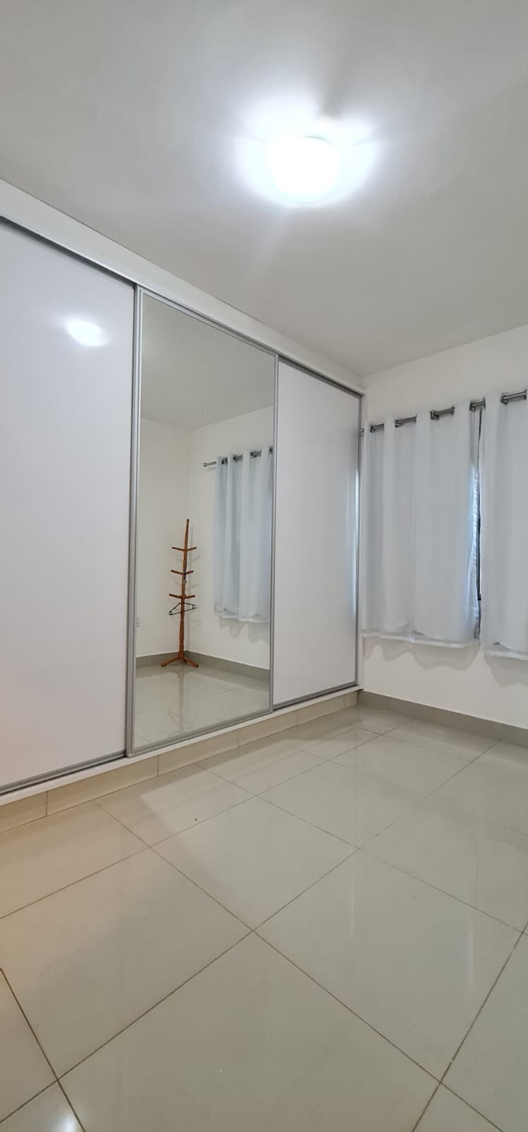 PORCELANATO, ARMÁRIOS E A SUA CHURRASQUEIRA