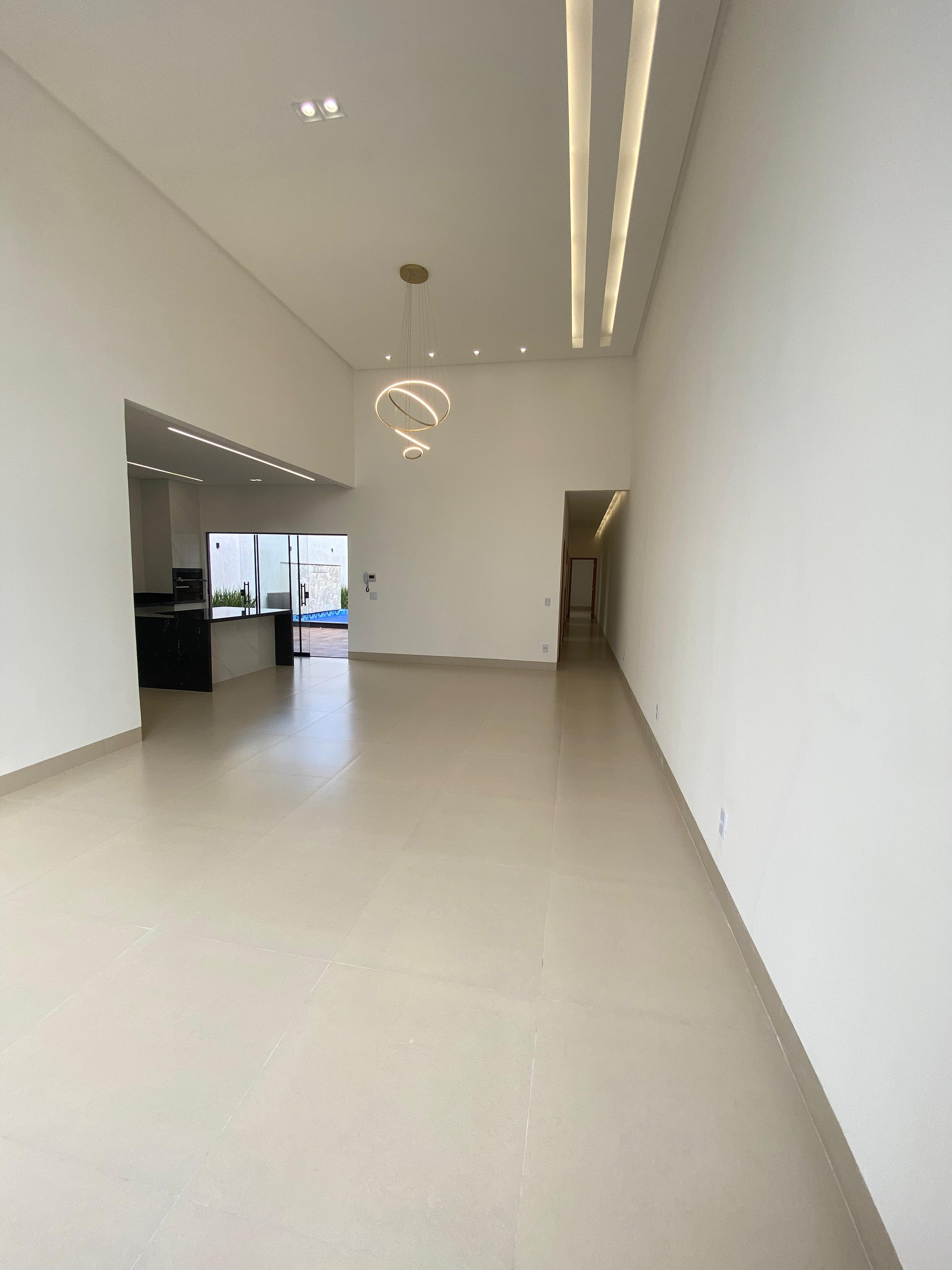 Residência de Luxo - 3 Suítes, Piscina e Área Gourmet.