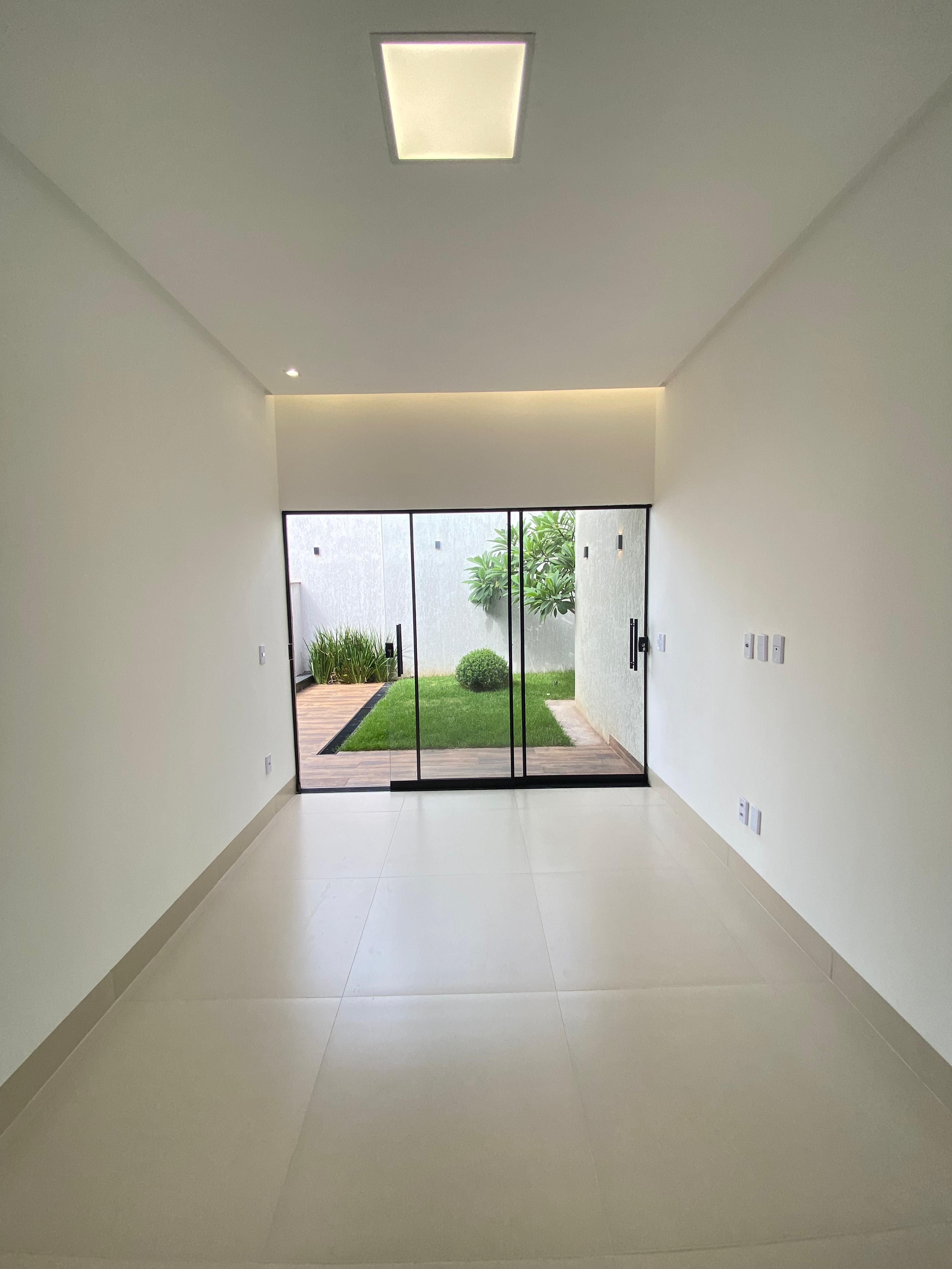 Residência de Luxo - 3 Suítes, Piscina e Área Gourmet.