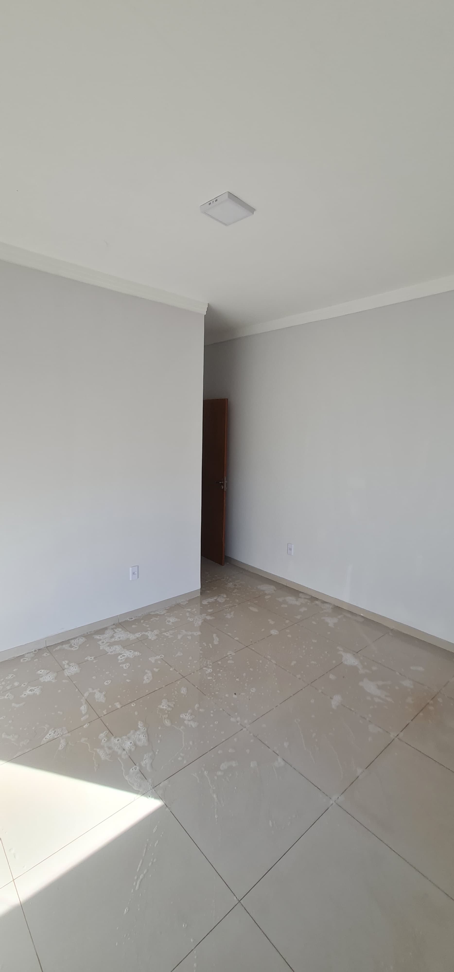 Imóvel Novo à Venda: Elegância e Conforto em um Só Lugar!