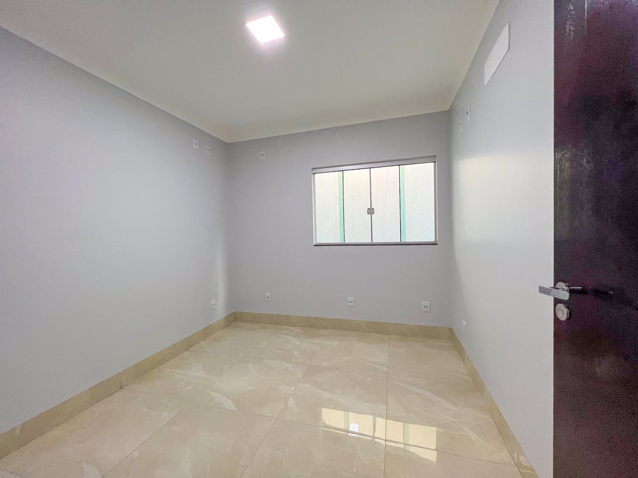 Casa à Venda - Setor Residencial Itália, Próximo ao Setor Parque das Flores