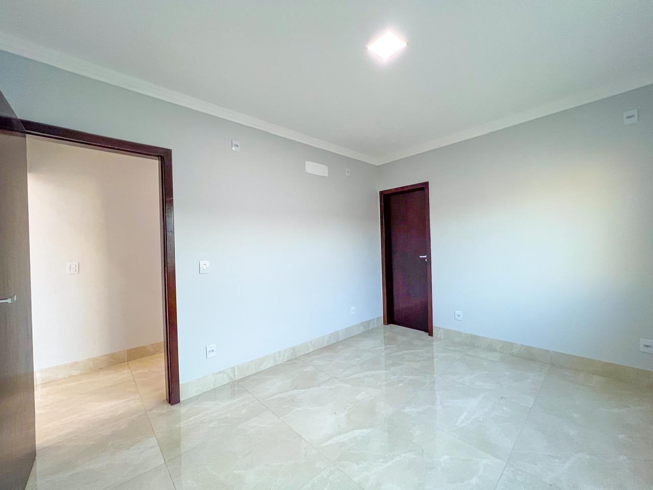 Casa à Venda - Setor Residencial Itália, Próximo ao Setor Parque das Flores