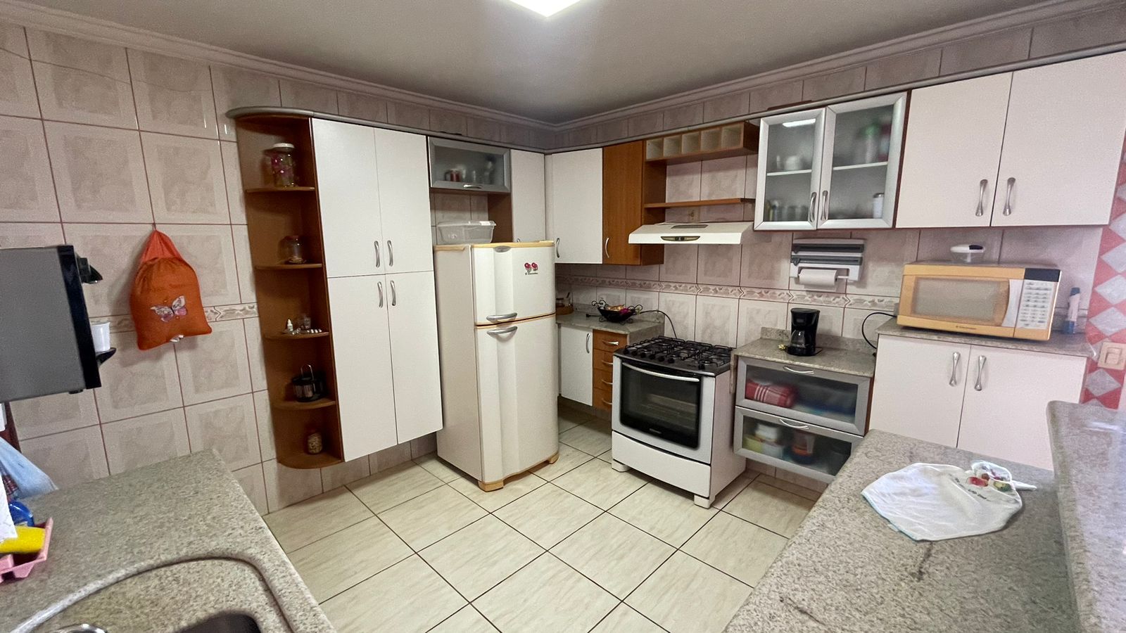 CASA COM LOTE GRANDE. ST. MORADA DO SOL. ACEITA FINANCIAMENTO.