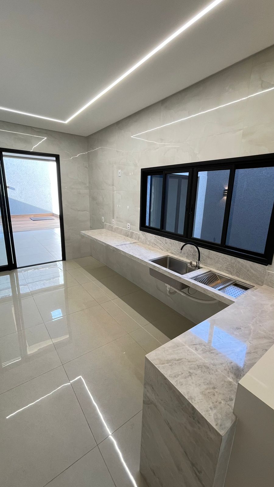 Excelente Oportunidade de Casa Térrea com Piscina Aquecida e Varanda Gourmet!