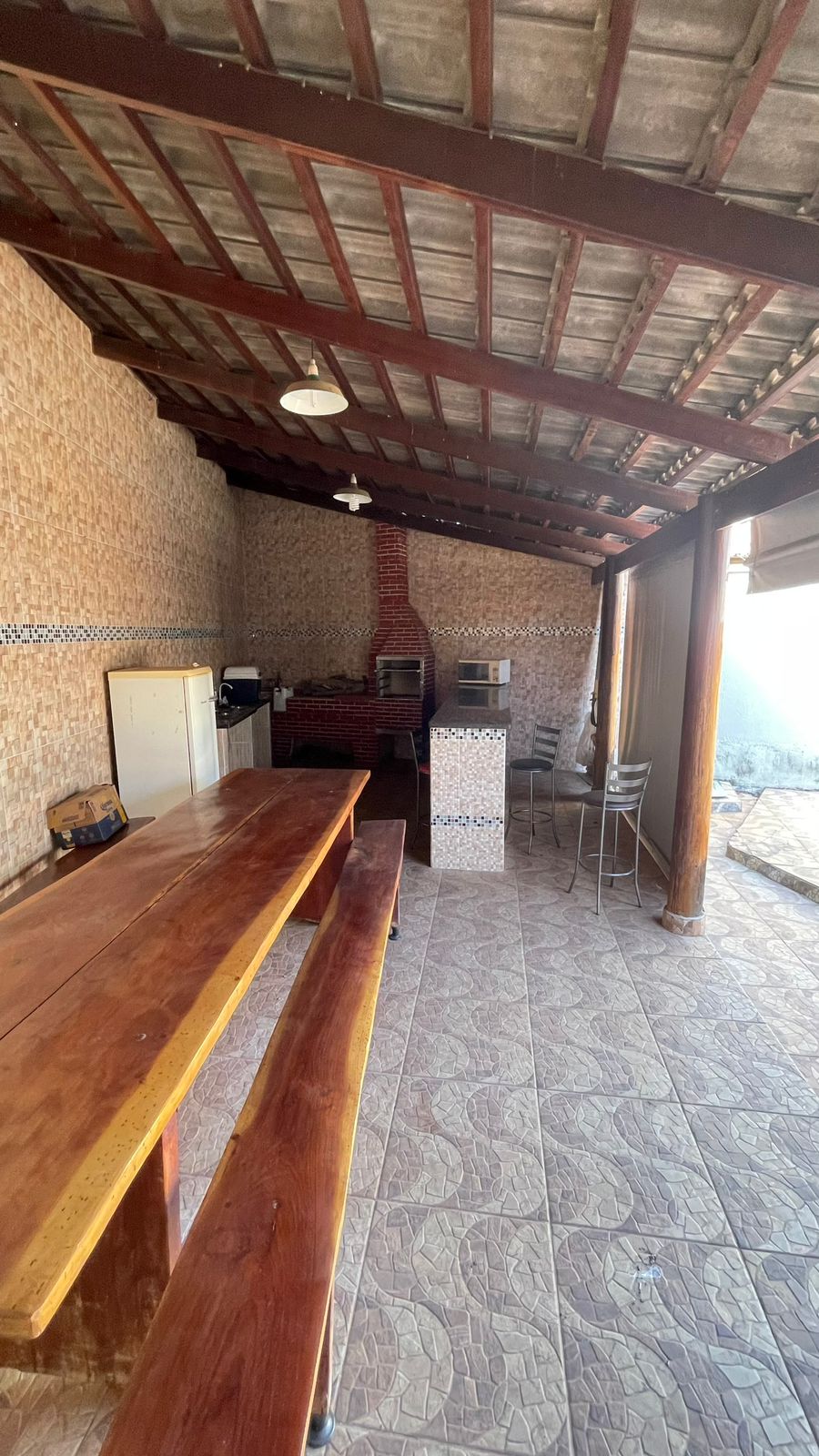 CASA PROXIMO A FEIRA DE DOMINGO - BALNEARIO