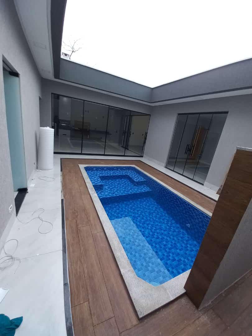 Oportunidade Imperdível: Luxuosa Casa com 3 Suítes e Área de Lazer Próxima ao Passeio das Águas!