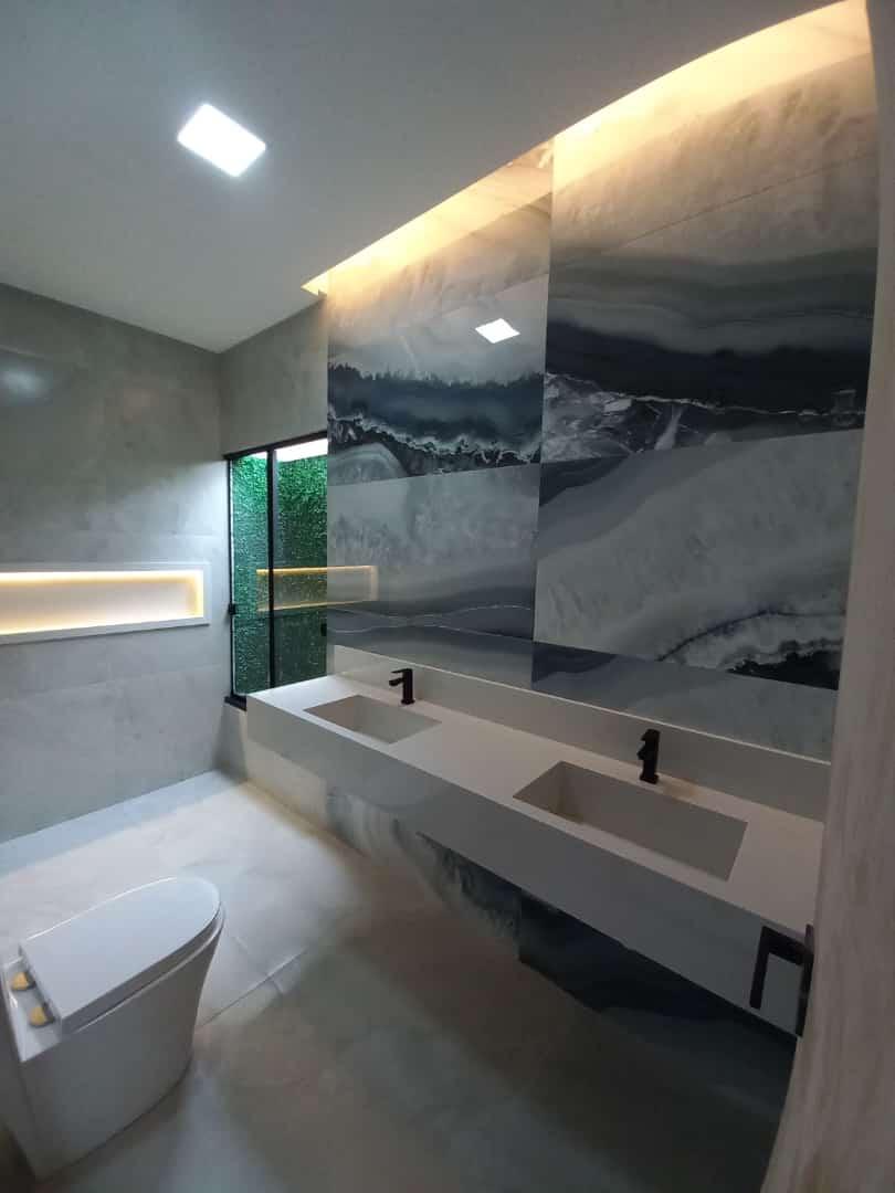 Oportunidade Imperdível: Luxuosa Casa com 3 Suítes e Área de Lazer Próxima ao Passeio das Águas!