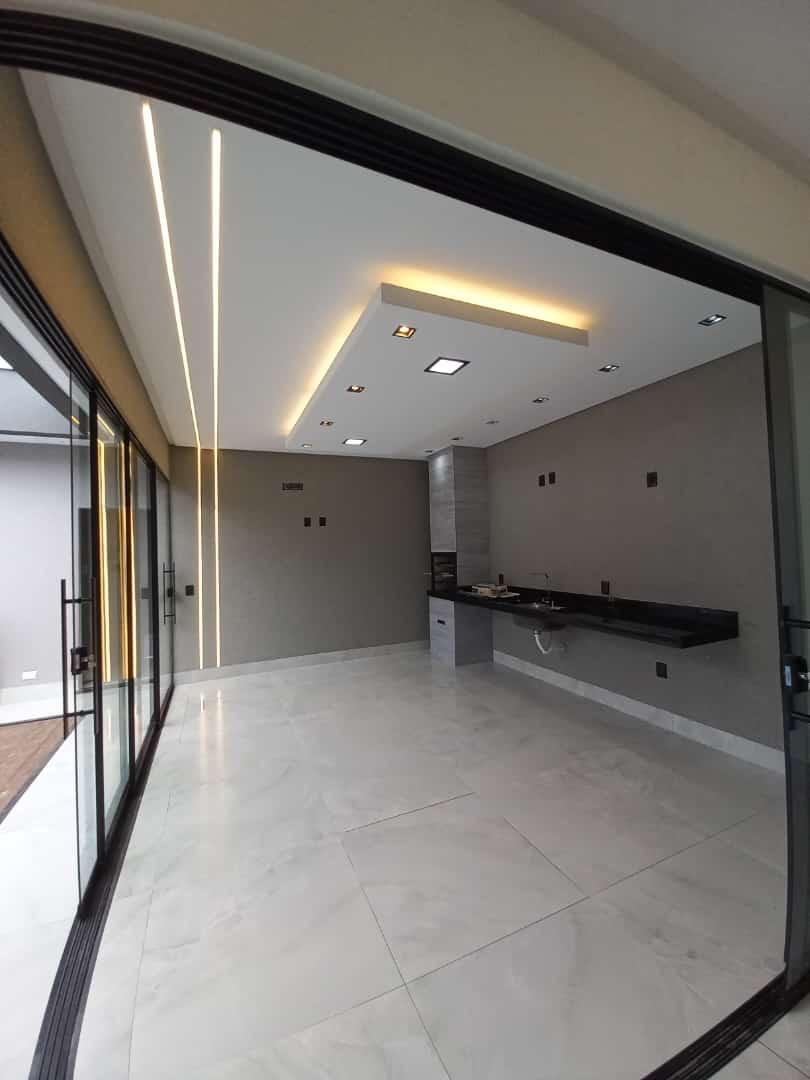 Oportunidade Imperdível: Luxuosa Casa com 3 Suítes e Área de Lazer Próxima ao Passeio das Águas!