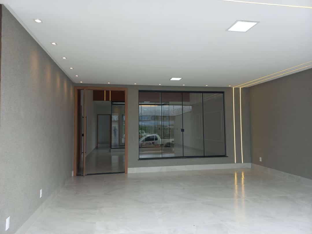 Oportunidade Imperdível: Luxuosa Casa com 3 Suítes e Área de Lazer Próxima ao Passeio das Águas!