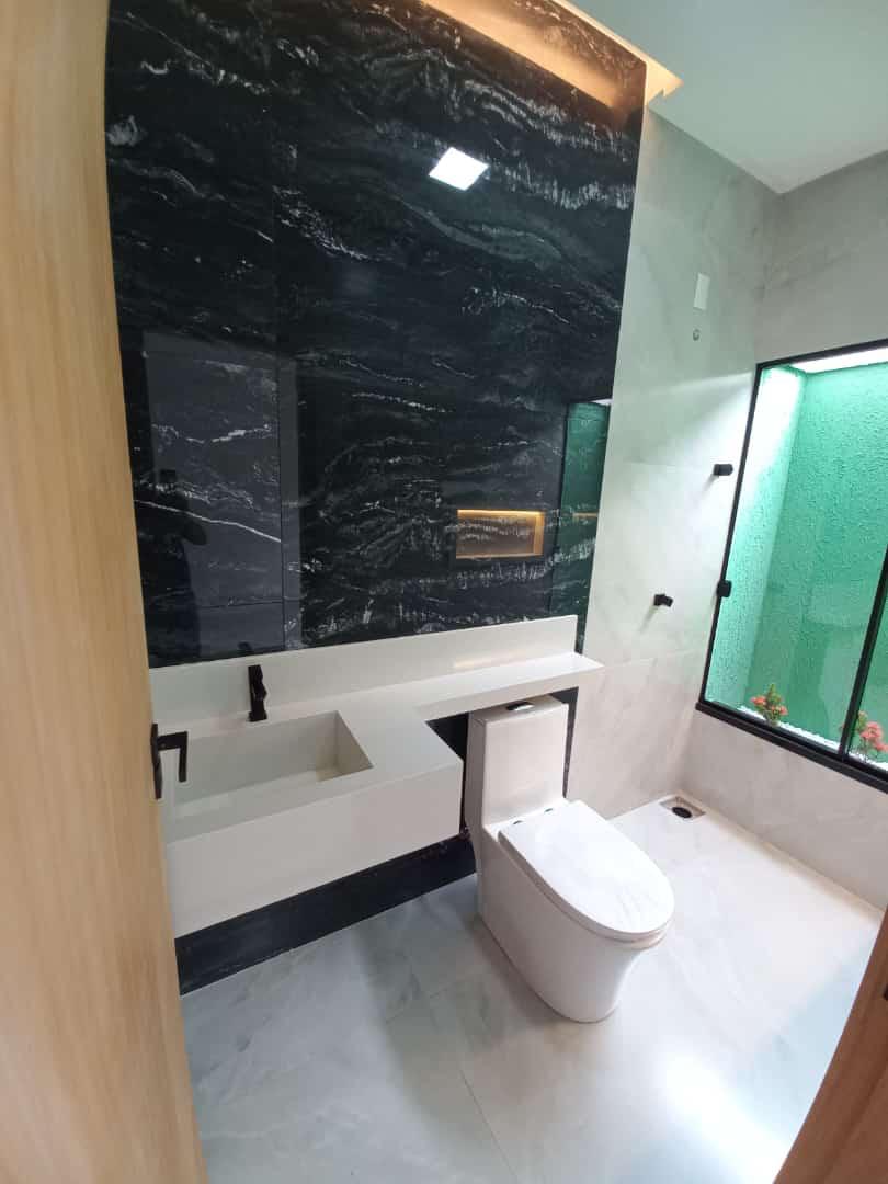Oportunidade Imperdível: Luxuosa Casa com 3 Suítes e Área de Lazer Próxima ao Passeio das Águas!