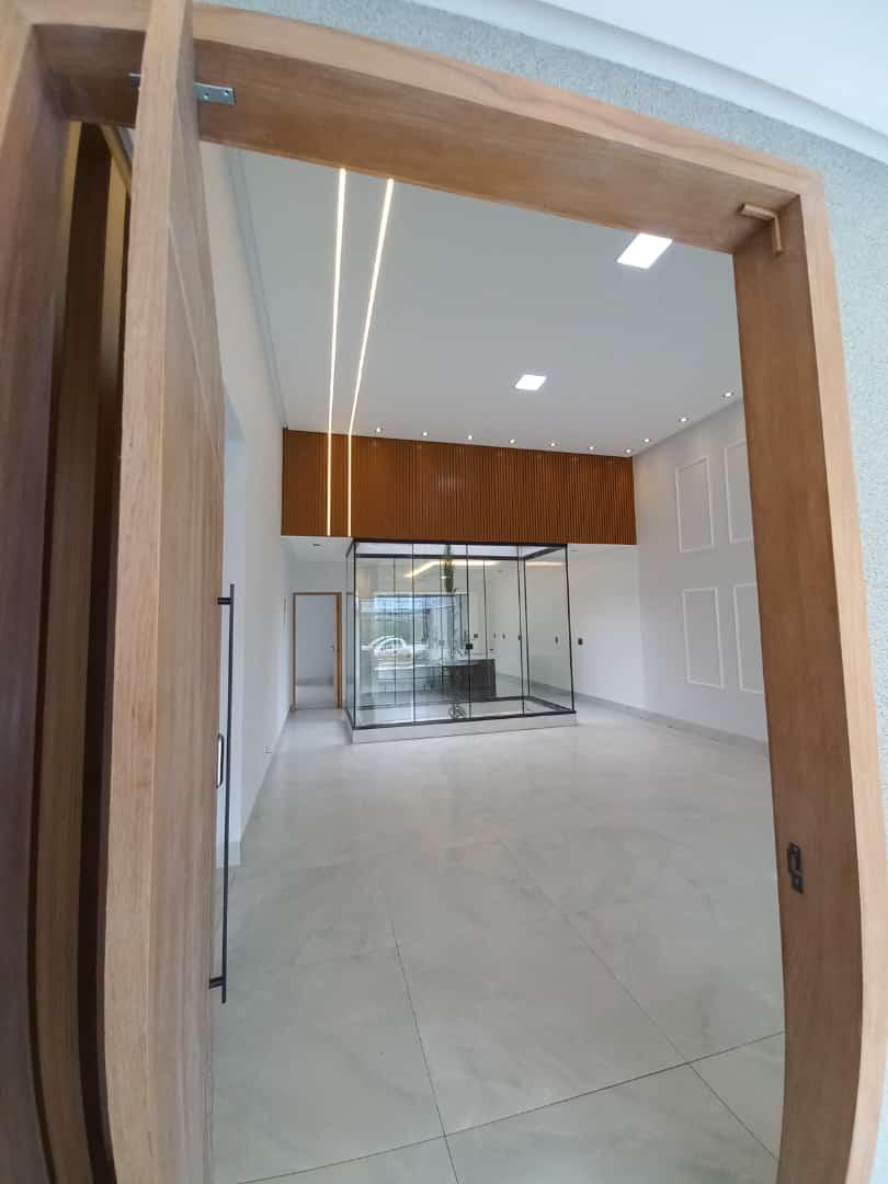 Oportunidade Imperdível: Luxuosa Casa com 3 Suítes e Área de Lazer Próxima ao Passeio das Águas!