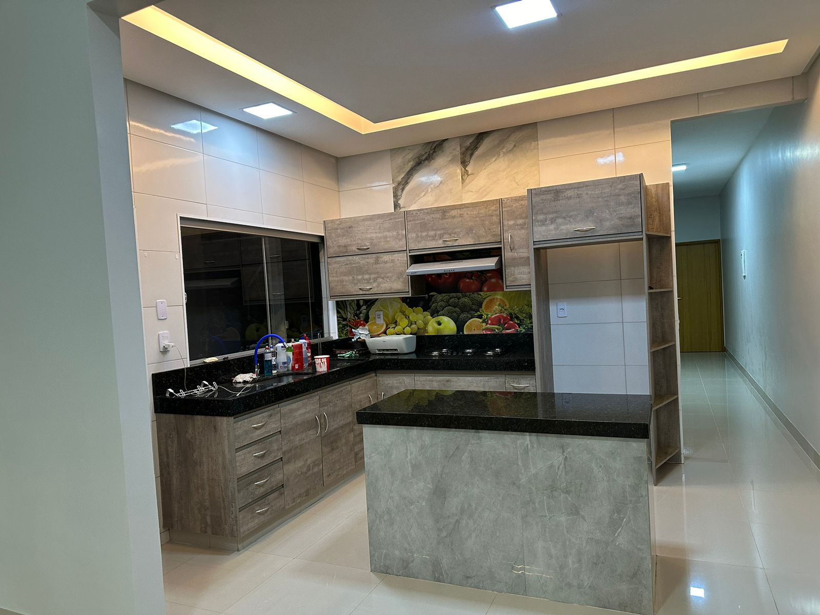 Casa Moderna com 3 Quartos, Suíte e Área Gourmet - Climatizada e Segura!