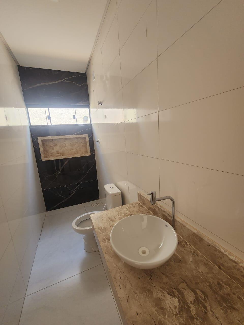 Casa Elegante de 3 Quartos com Suíte, Pé Direito Alto e Acabamento Sofisticado – Oportunidade no Setor Alice Barbosa!