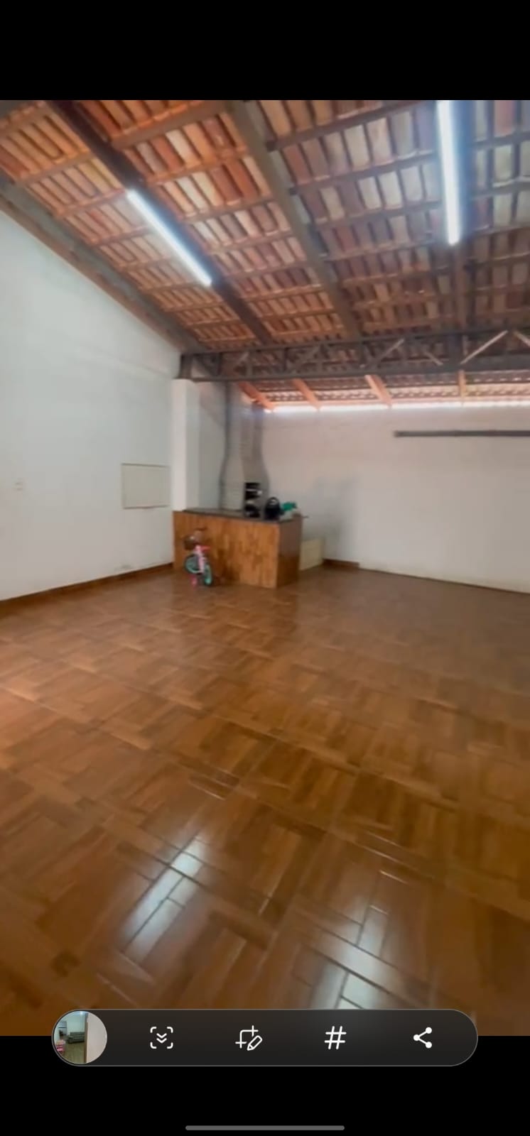 Ótima Oportunidade! Casa com 2 Quartos + Barracão Novo nos Fundos!