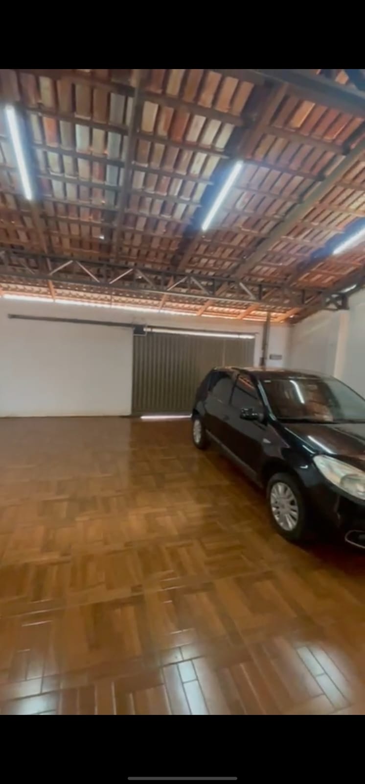 Ótima Oportunidade! Casa com 2 Quartos + Barracão Novo nos Fundos!