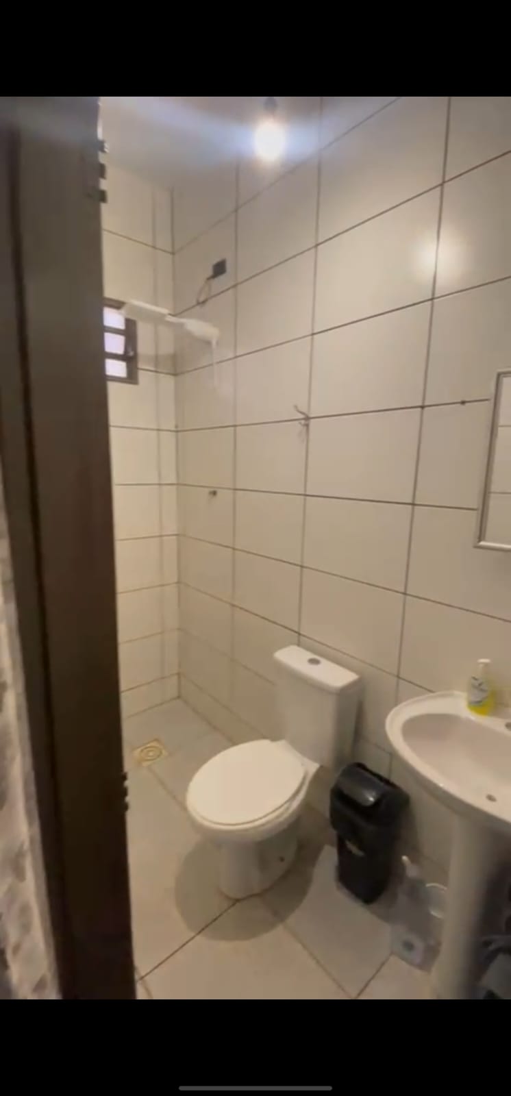 Ótima Oportunidade! Casa com 2 Quartos + Barracão Novo nos Fundos!