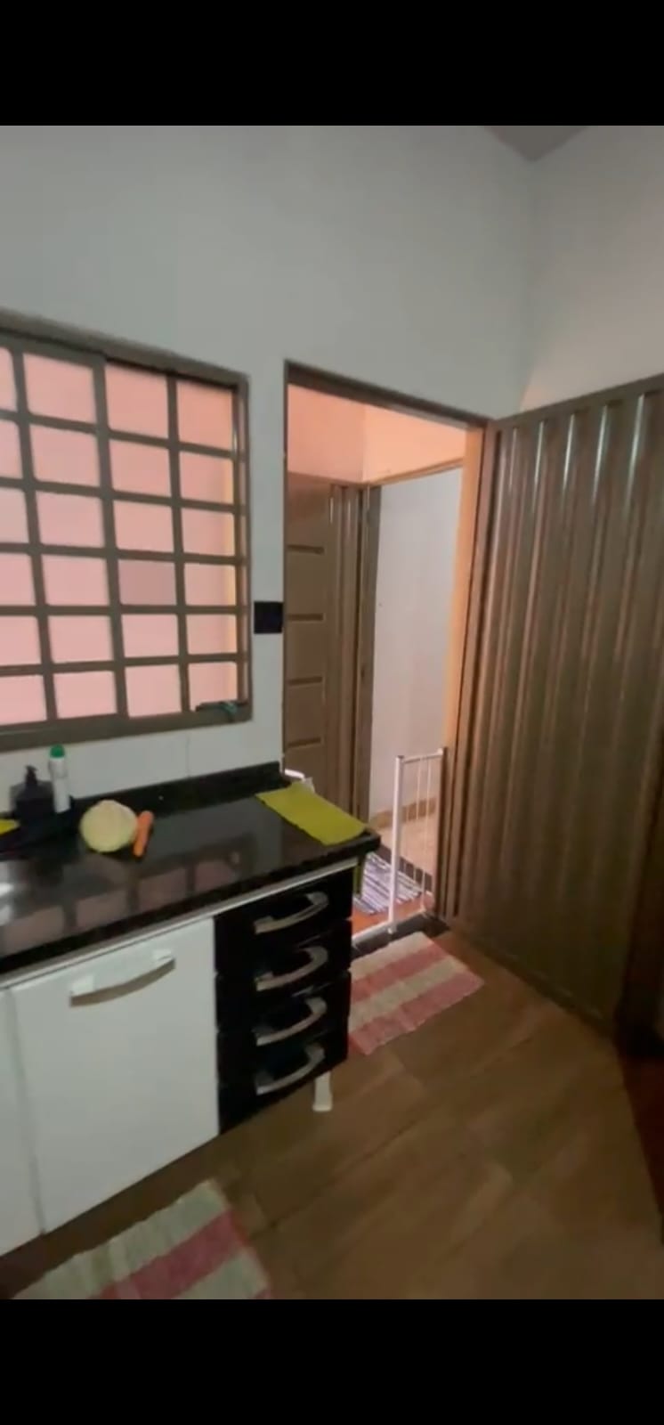 Ótima Oportunidade! Casa com 2 Quartos + Barracão Novo nos Fundos!