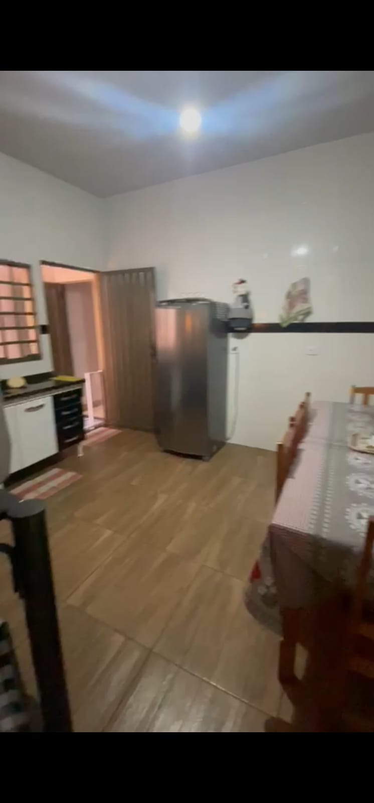 Ótima Oportunidade! Casa com 2 Quartos + Barracão Novo nos Fundos!