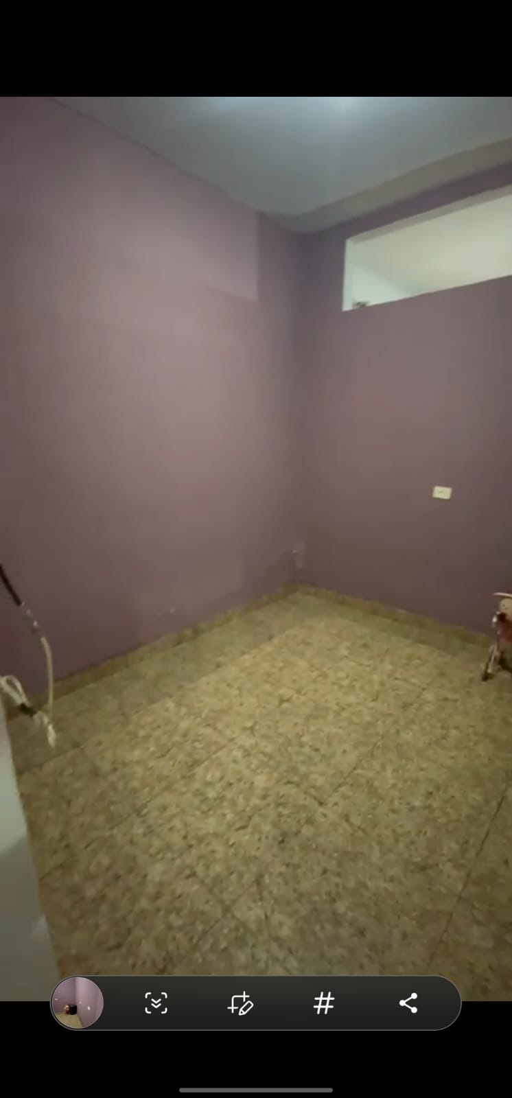 Ótima Oportunidade! Casa com 2 Quartos + Barracão Novo nos Fundos!