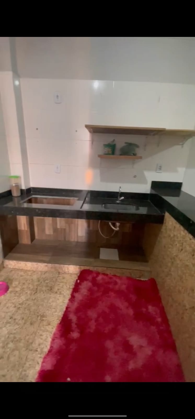 Ótima Oportunidade! Casa com 2 Quartos + Barracão Novo nos Fundos!