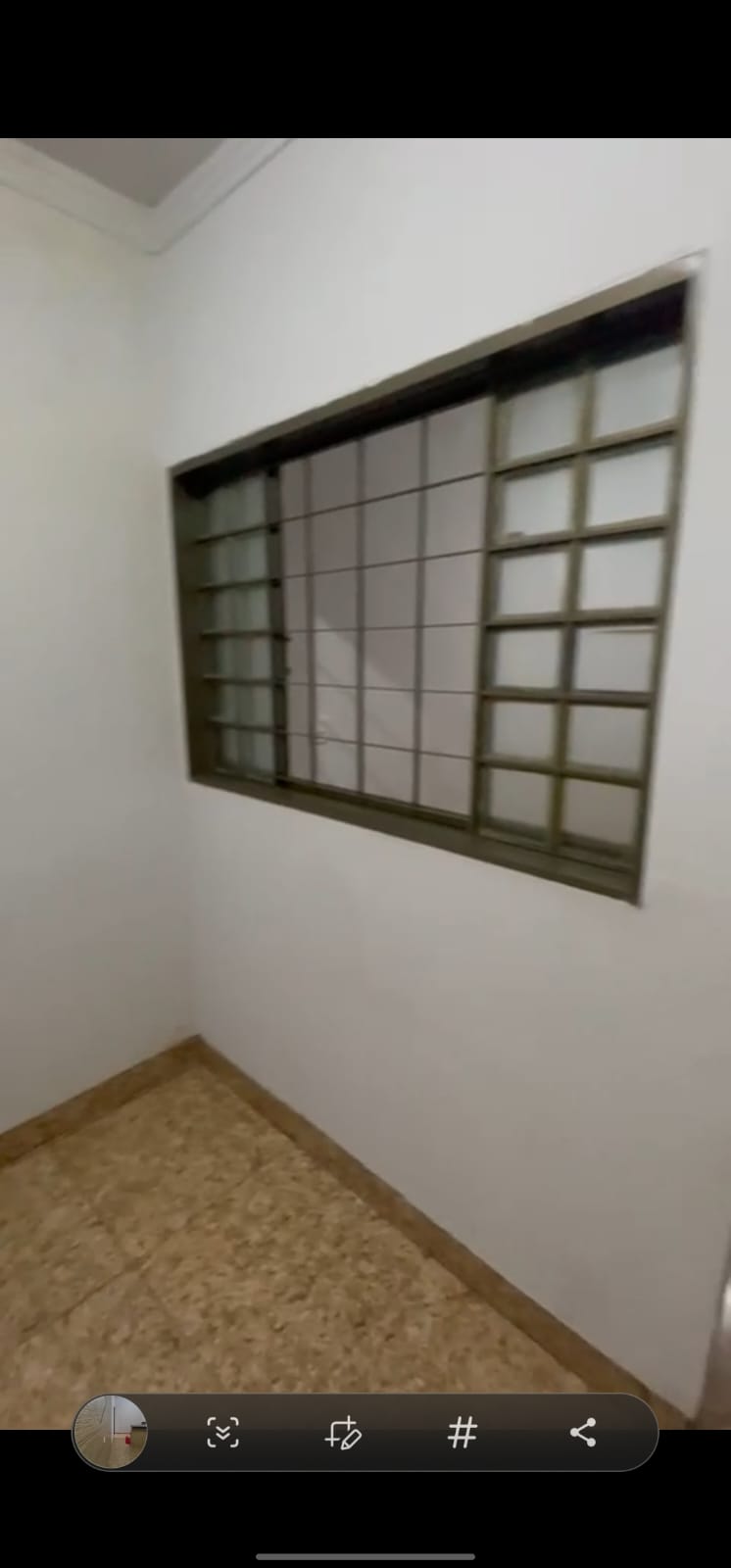 Ótima Oportunidade! Casa com 2 Quartos + Barracão Novo nos Fundos!
